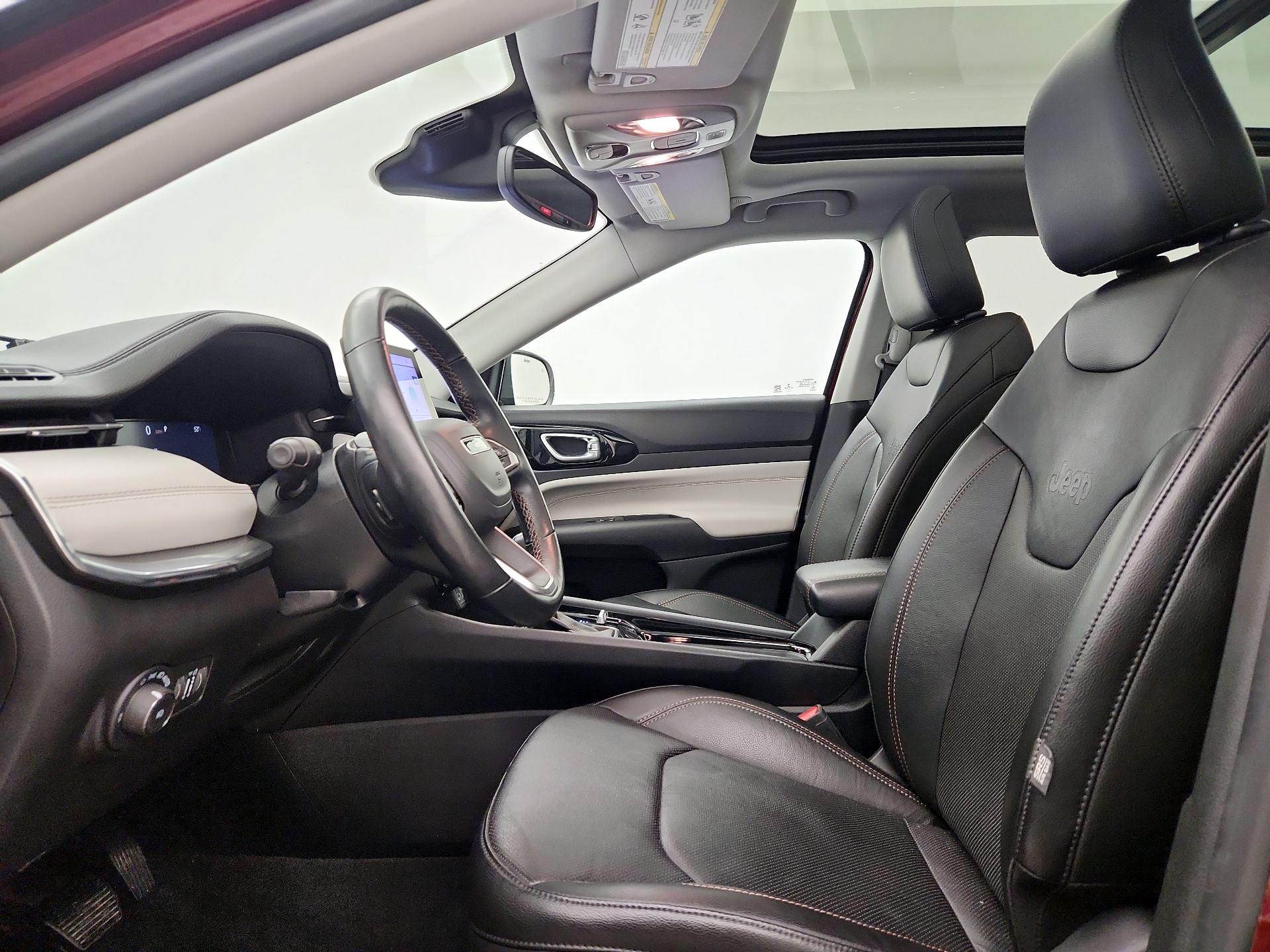 Thumbnail: 2022 Jeep Compass - 11