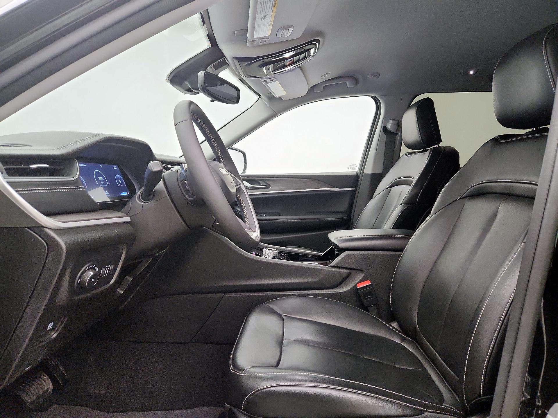 Thumbnail: 2023 Jeep Grand Cherokee L - 11