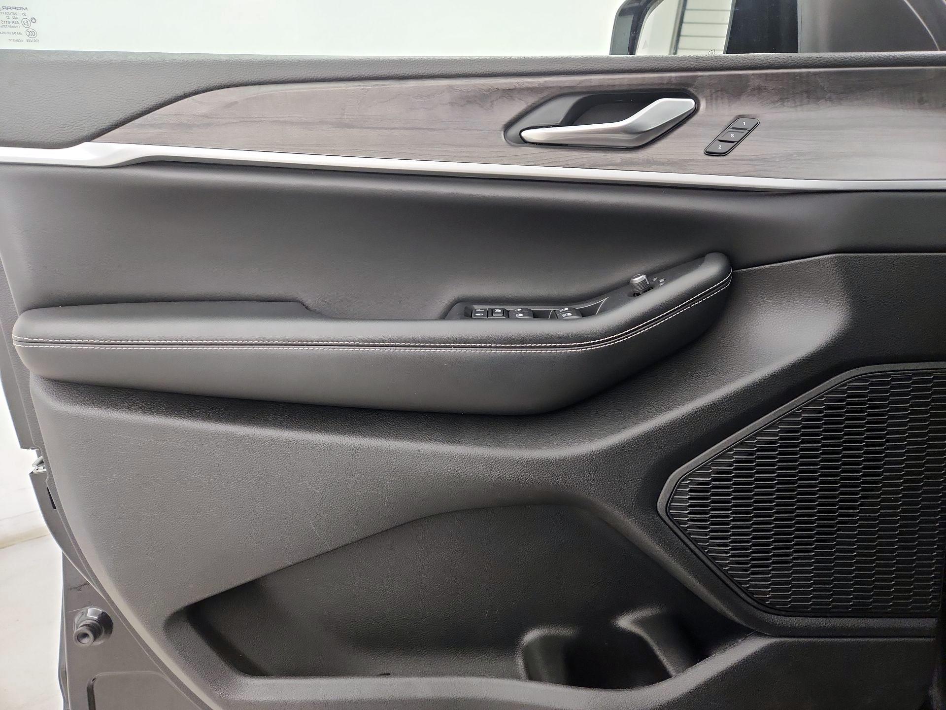 Thumbnail: 2023 Jeep Grand Cherokee L - 12