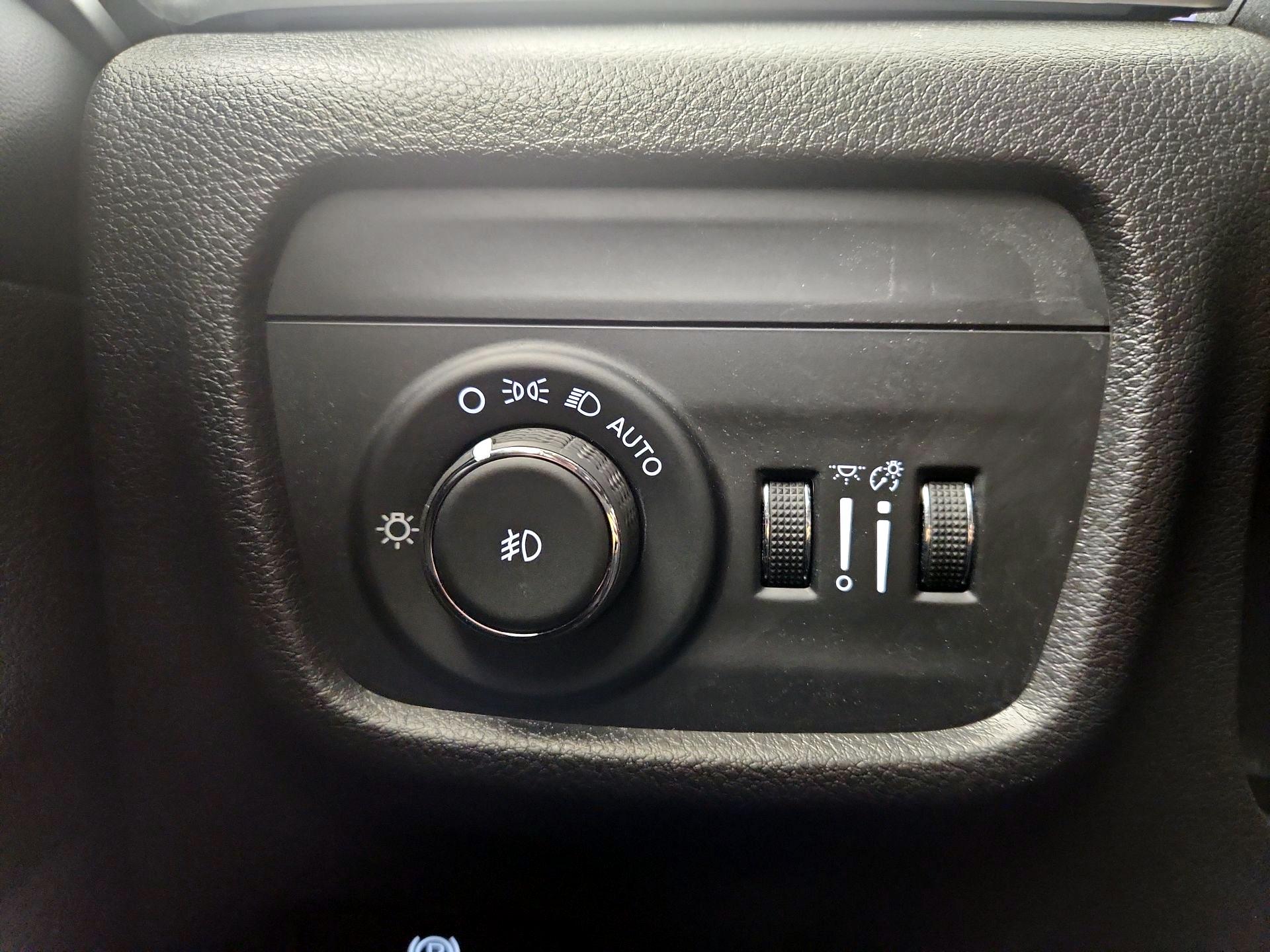 Thumbnail: 2023 Jeep Grand Cherokee L - 13