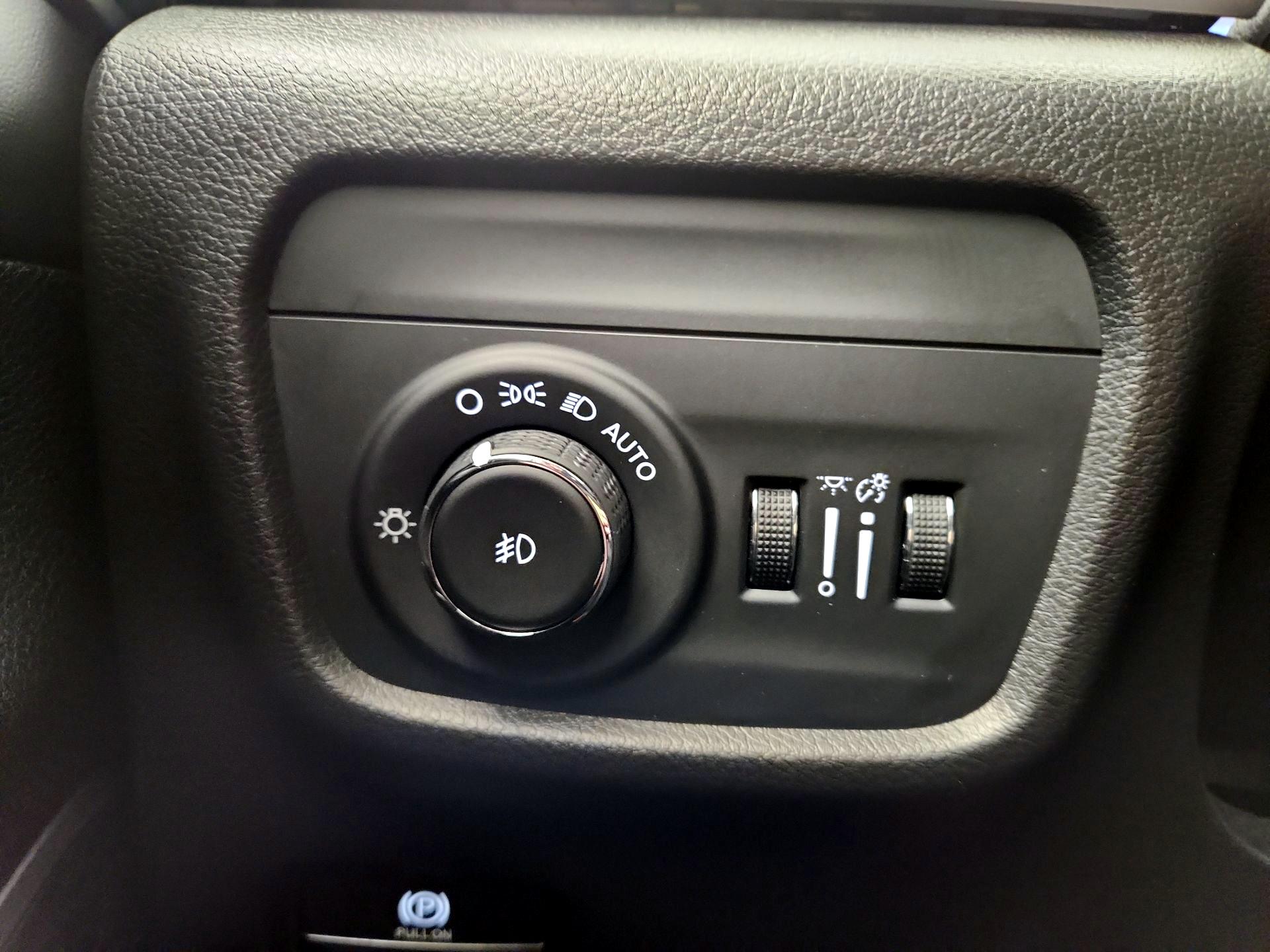 Thumbnail: 2022 Jeep Grand Cherokee - 13