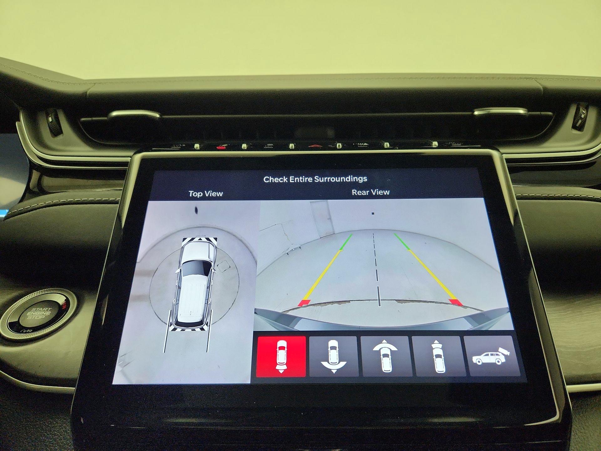 Thumbnail: 2022 Jeep Grand Cherokee - 15