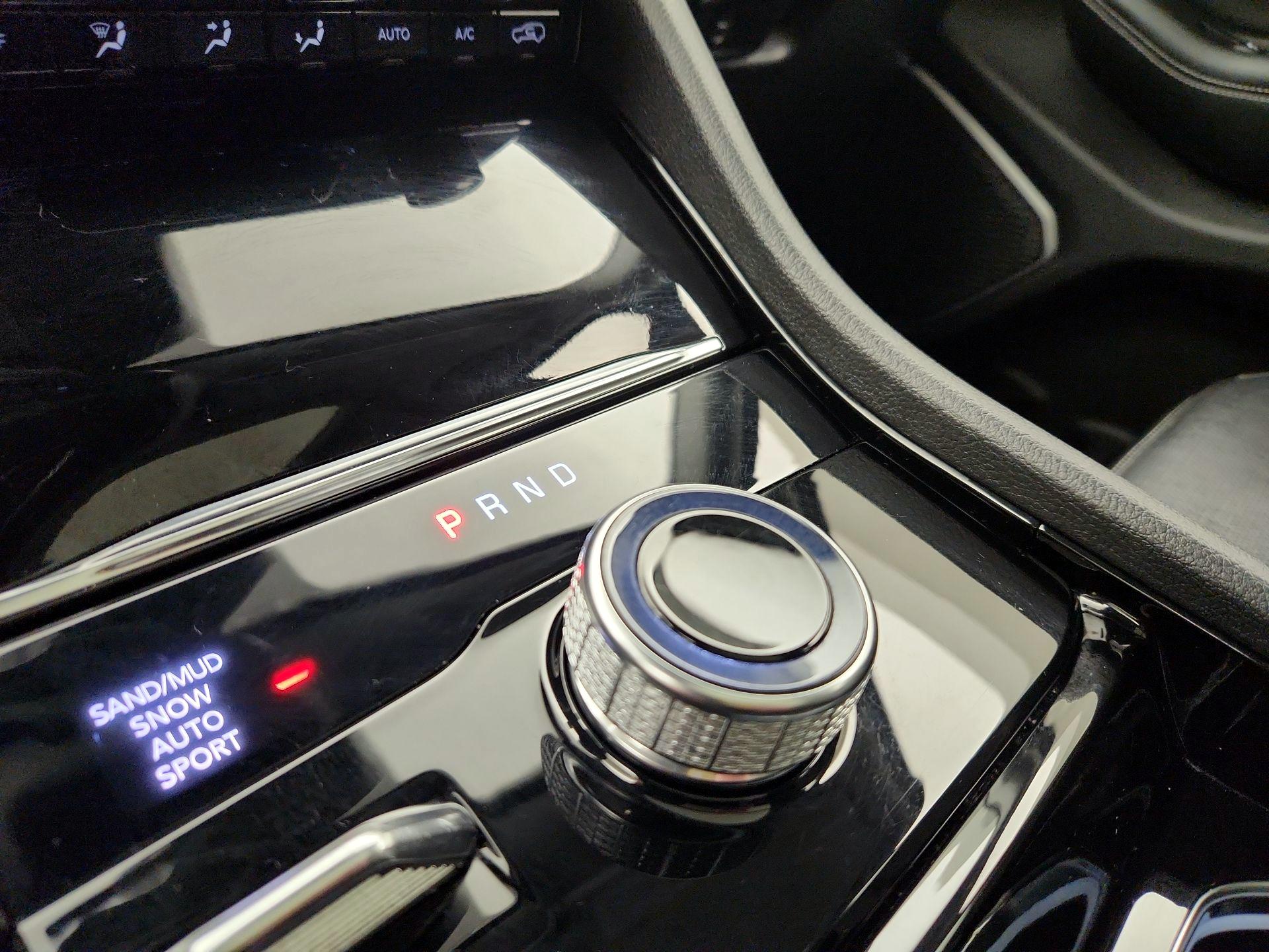 Thumbnail: 2022 Jeep Grand Cherokee - 18