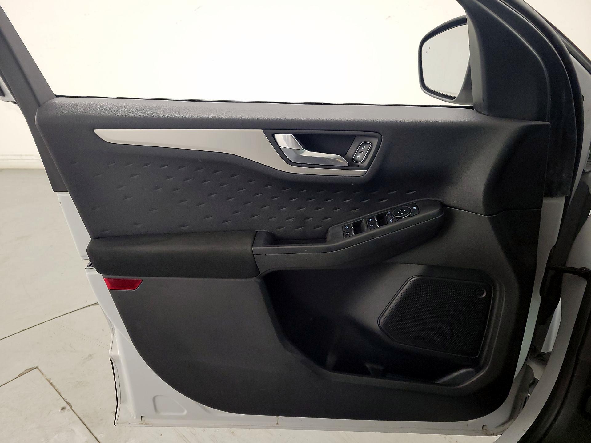 Thumbnail: 2020 Ford Escape - 12