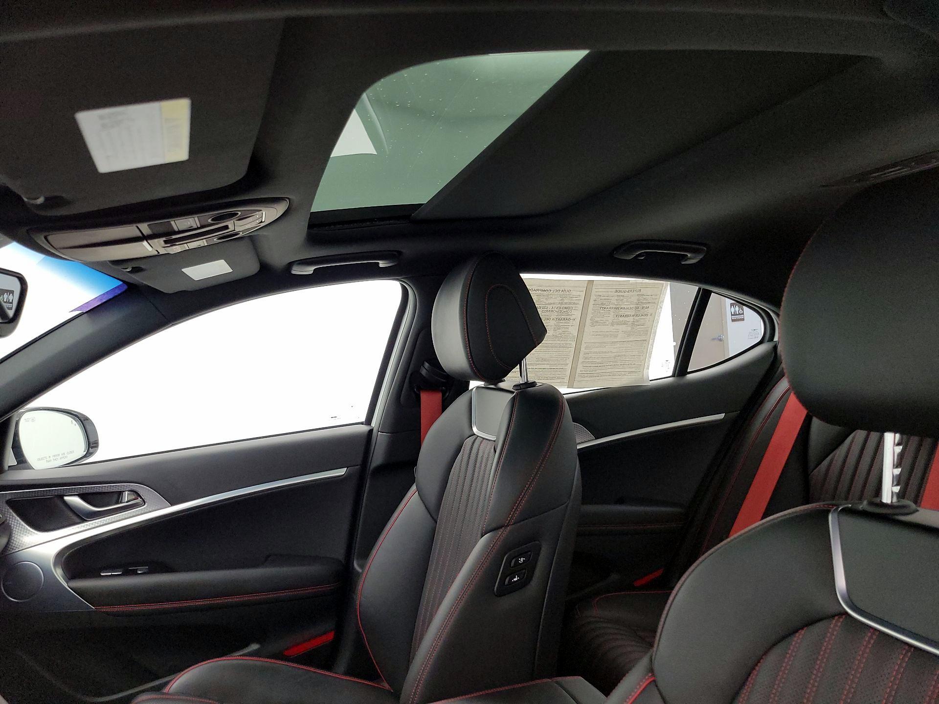 Thumbnail: 2023 Genesis G70 - 20