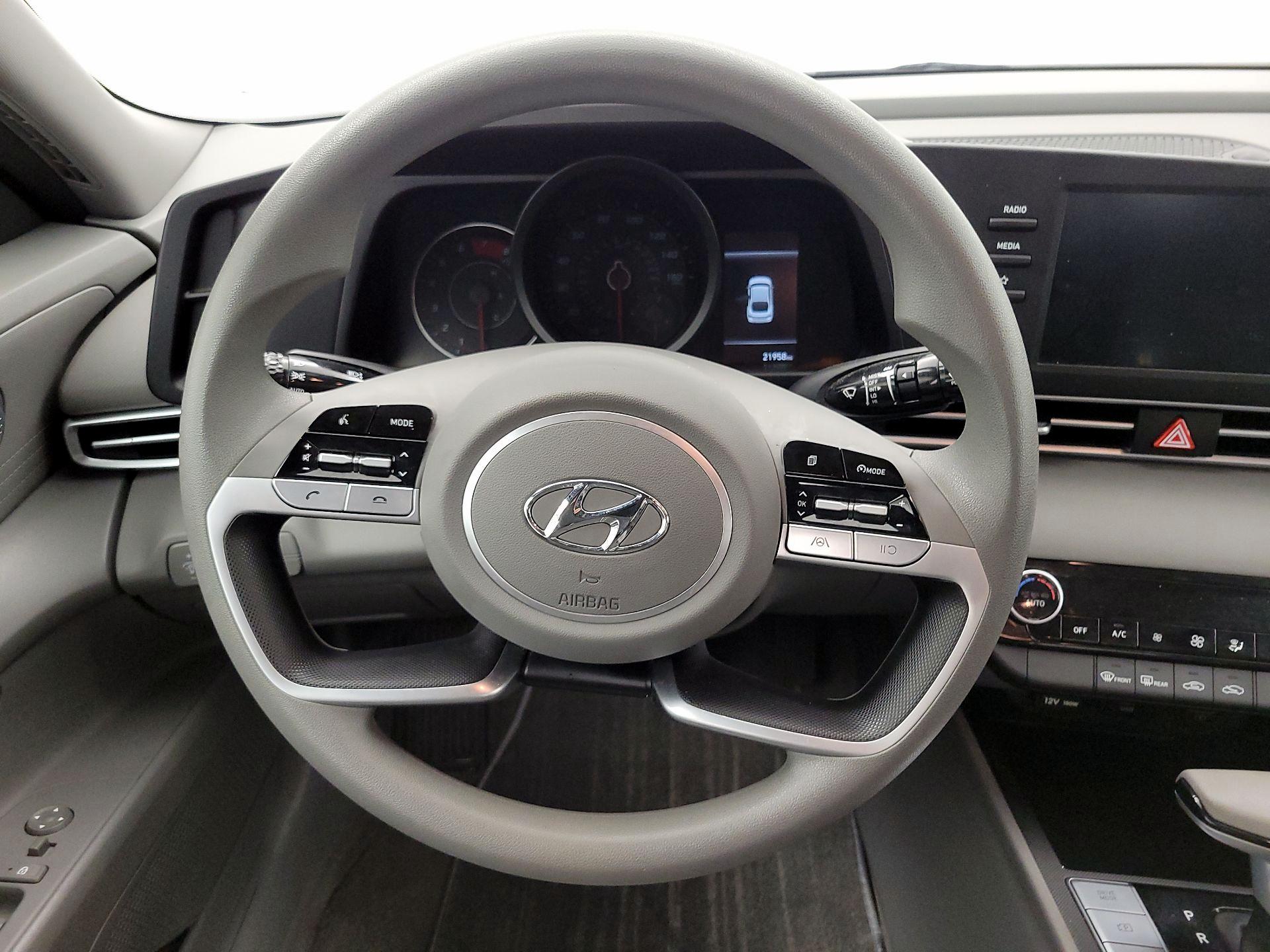 Thumbnail: 2023 Hyundai Elantra - 10