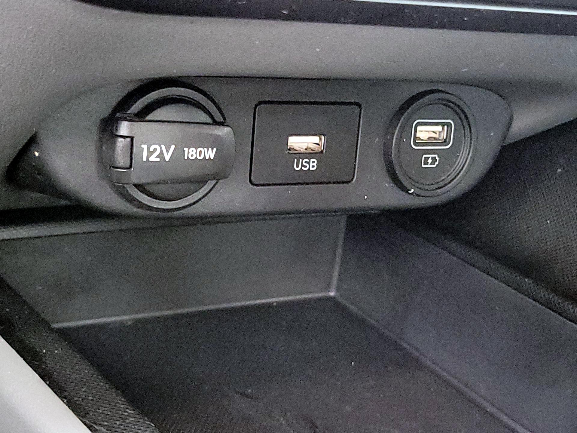 Thumbnail: 2023 Hyundai Elantra - 18