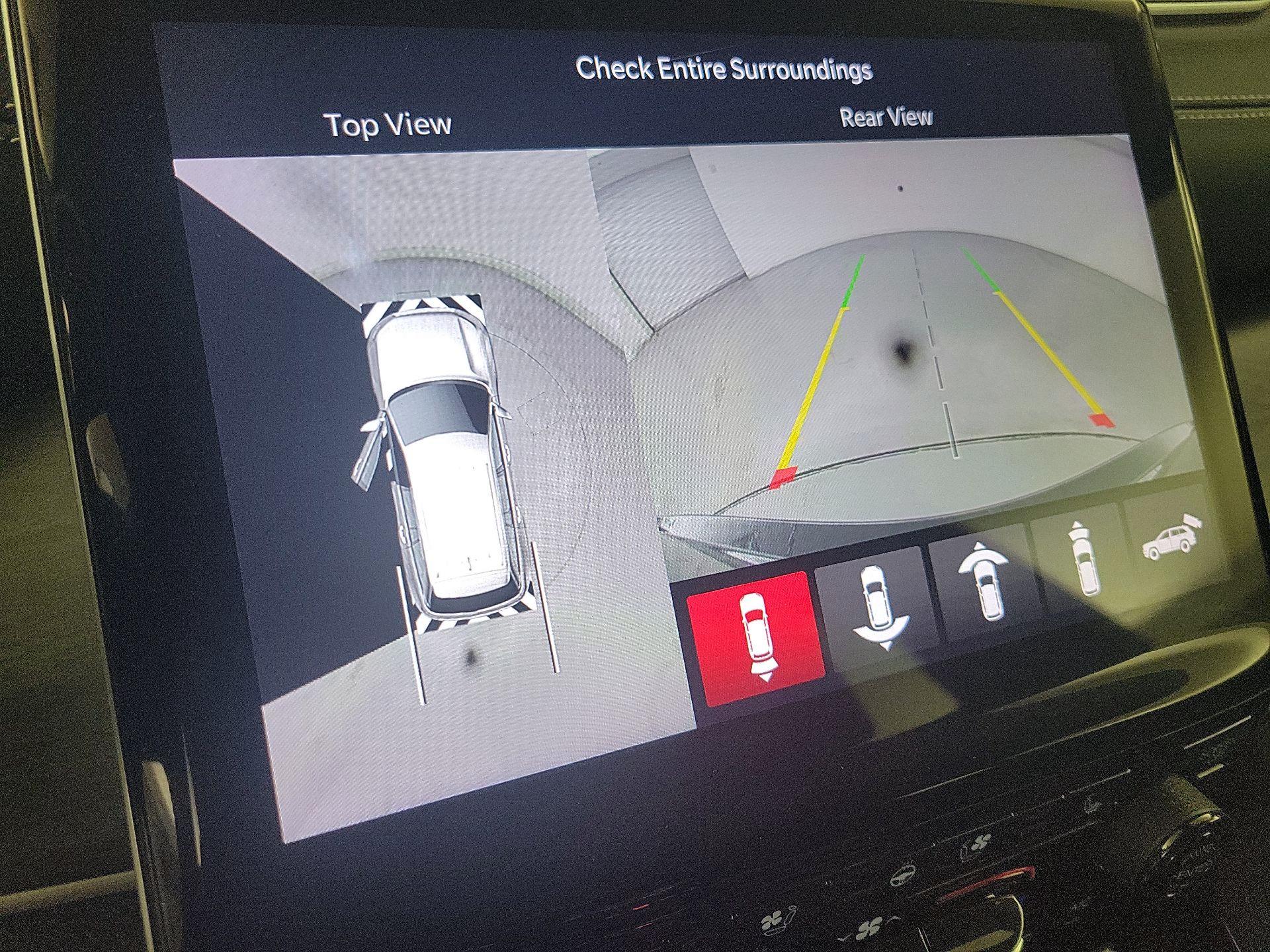 Thumbnail: 2022 Jeep Grand Cherokee - 15