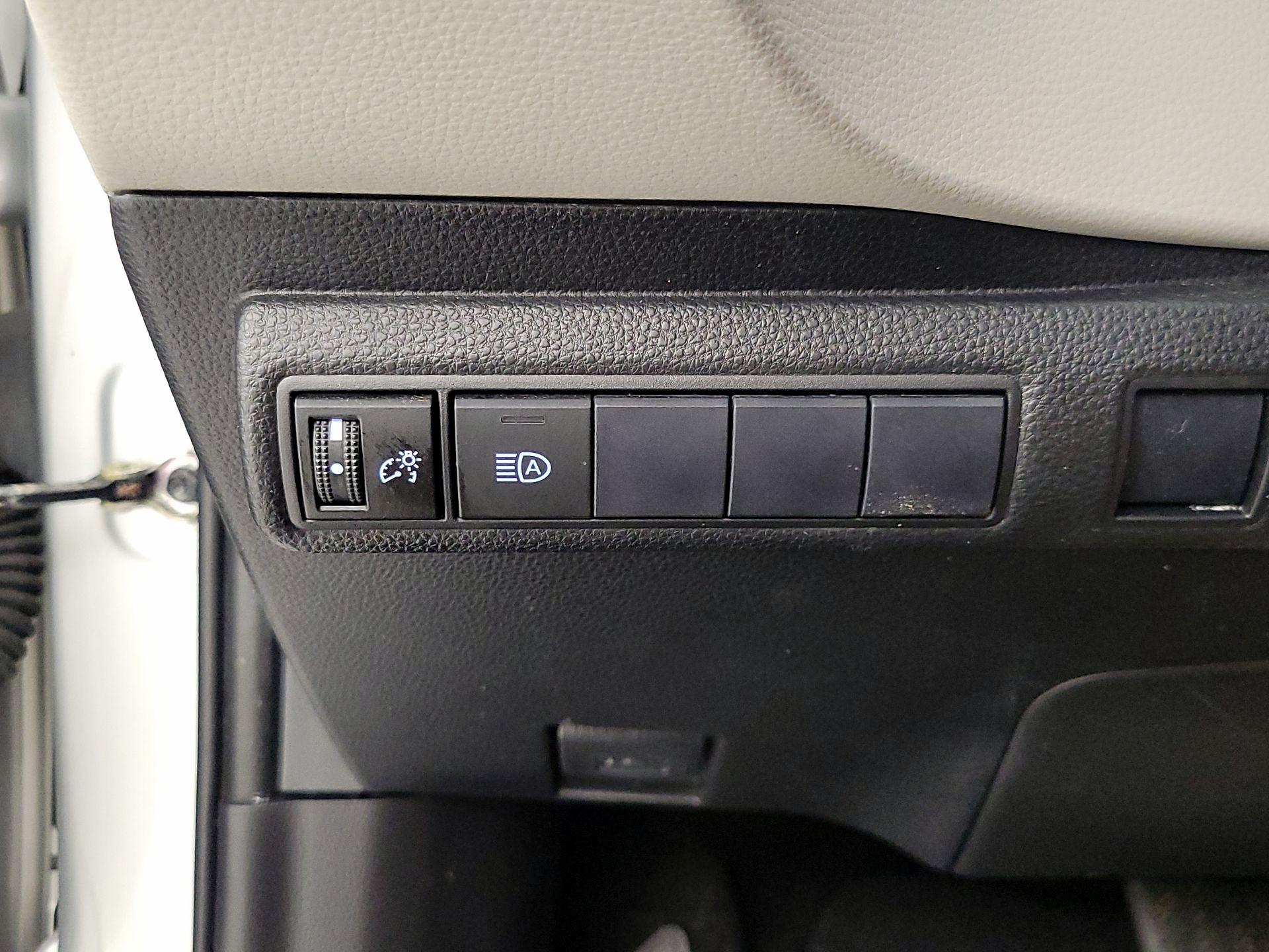 Thumbnail: 2020 Toyota Corolla - 13