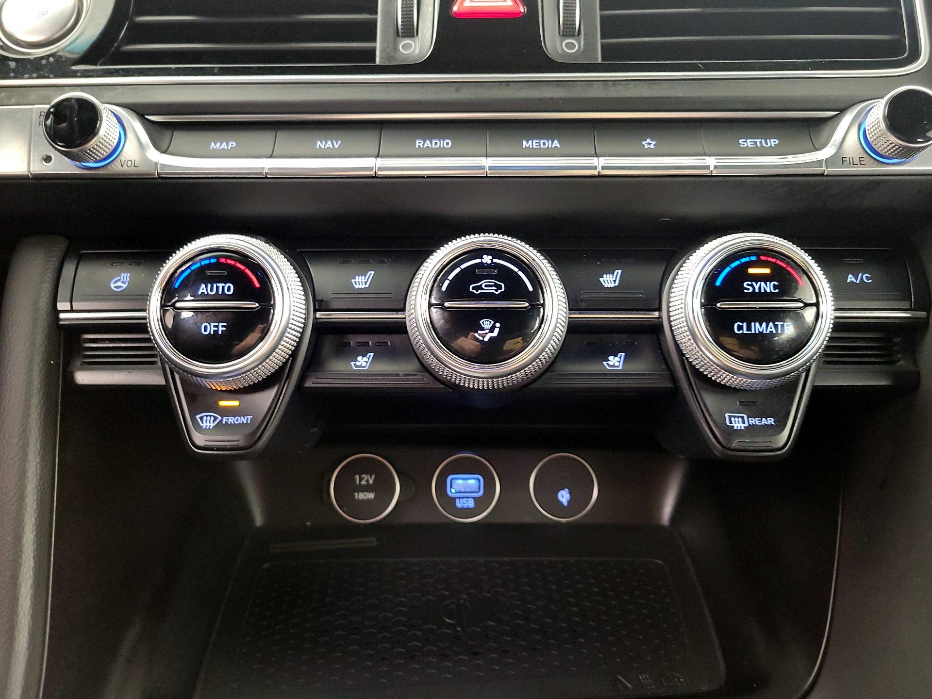 Thumbnail: 2023 Genesis G70 - 17