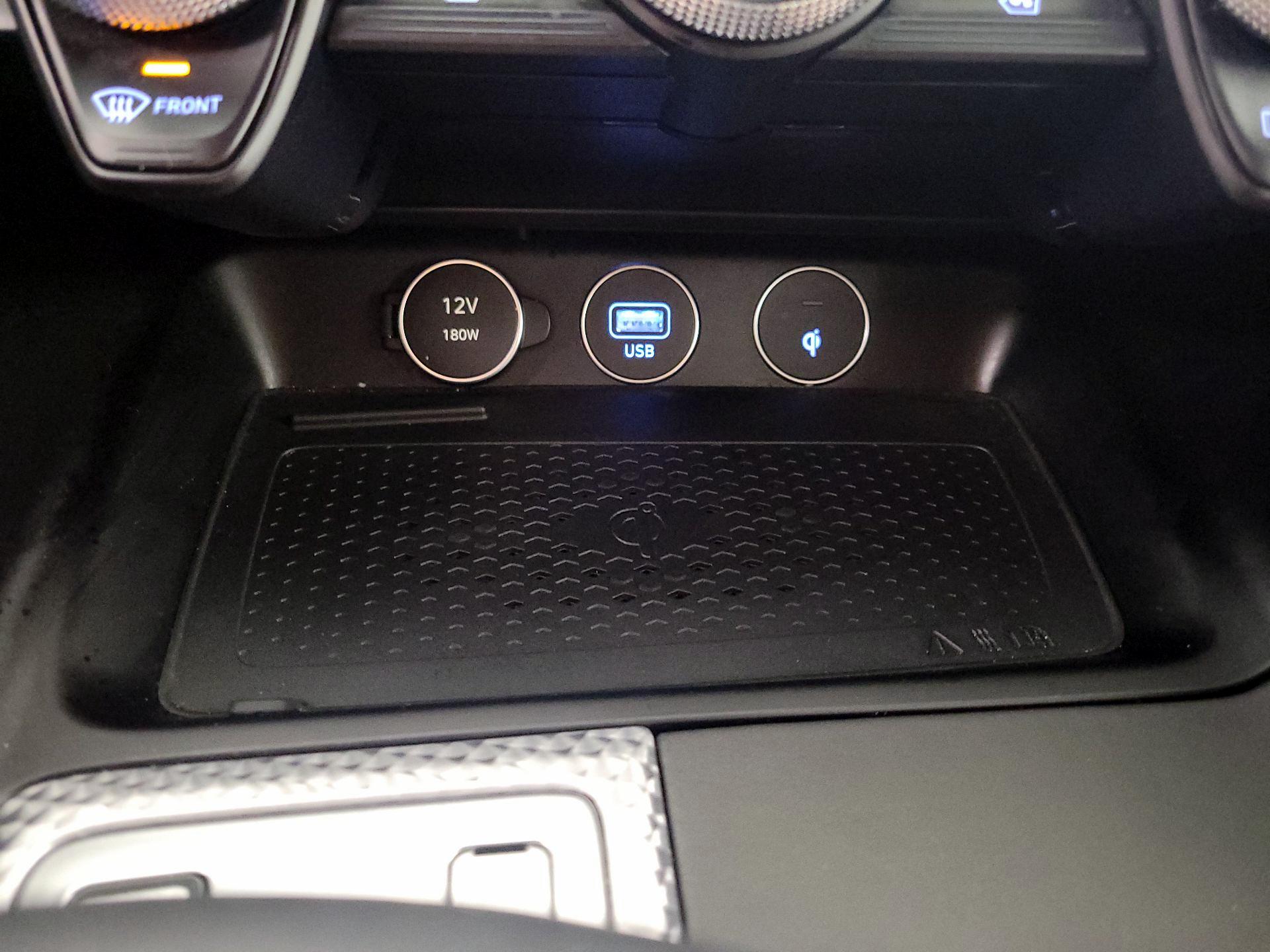 Thumbnail: 2023 Genesis G70 - 19