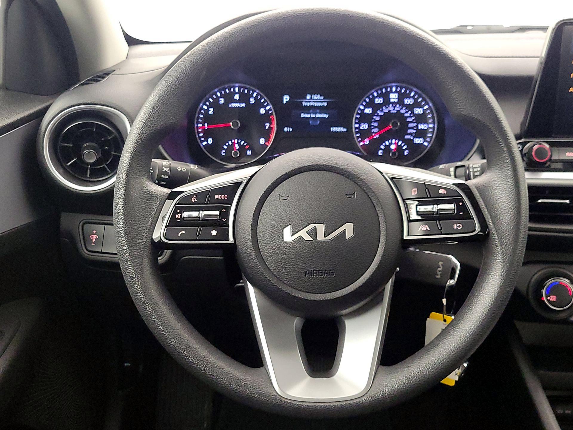 Thumbnail: 2023 Kia Forte - 10