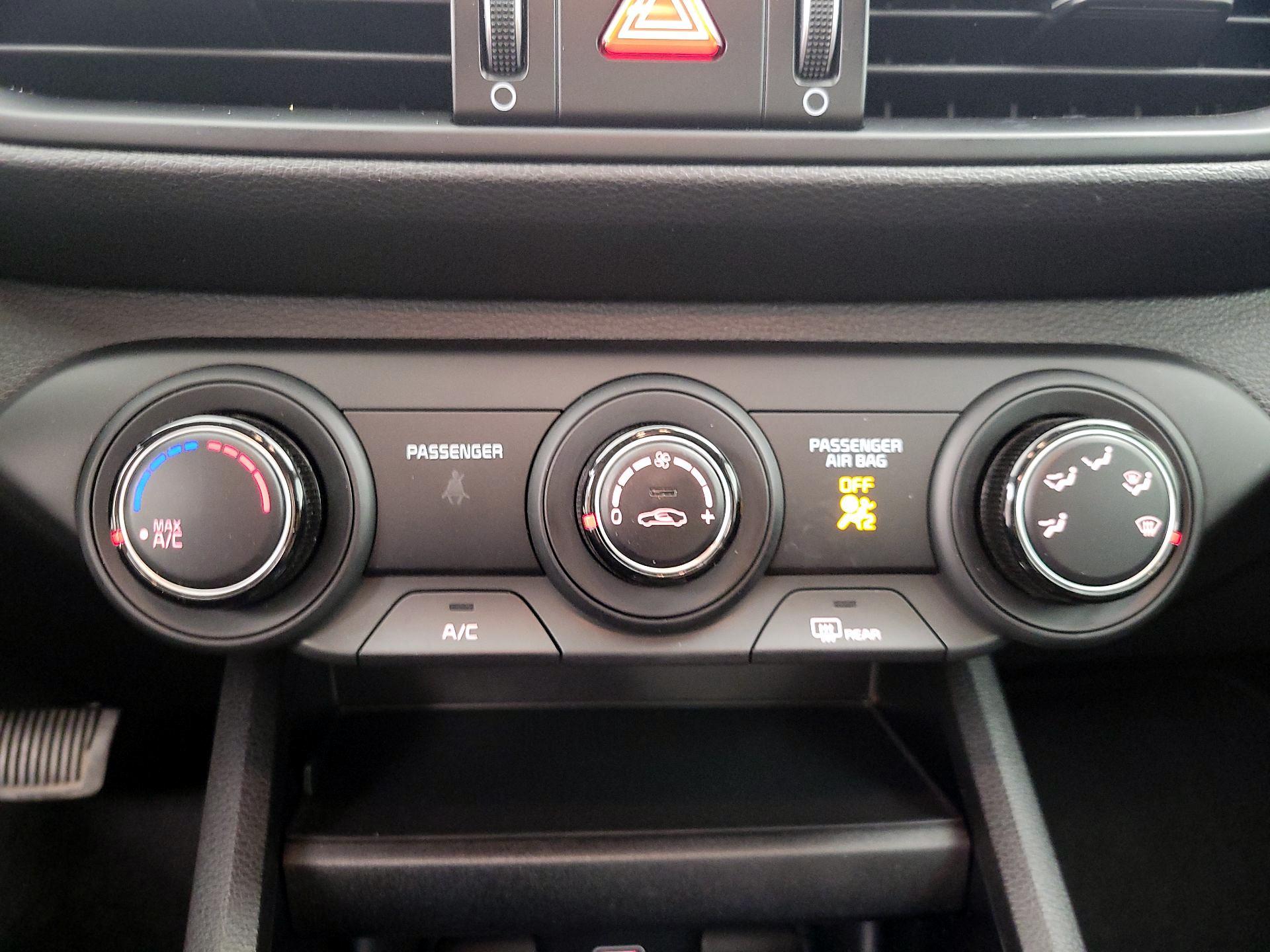 Thumbnail: 2023 Kia Forte - 16