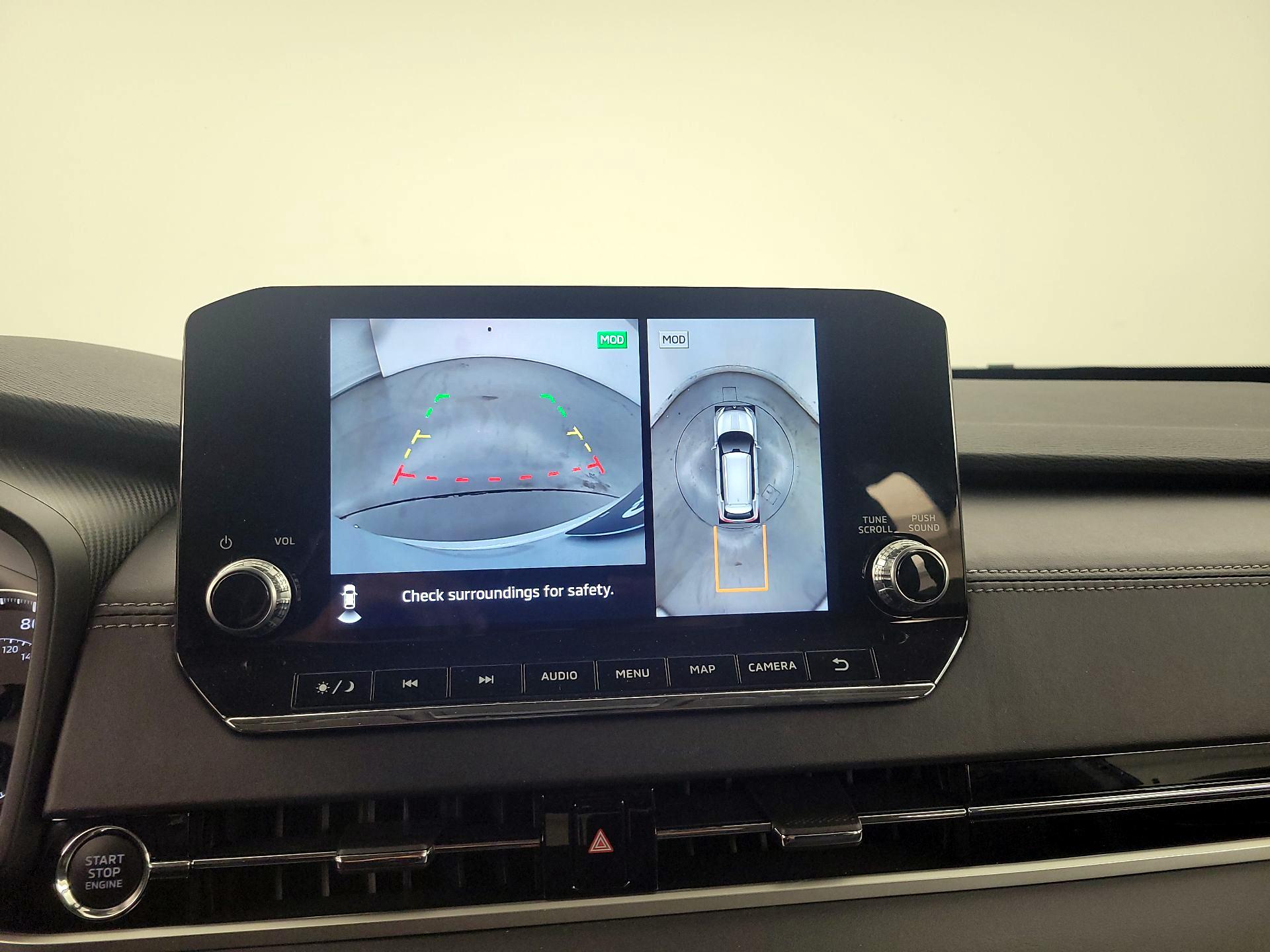 Thumbnail: 2024 Mitsubishi Outlander - 15