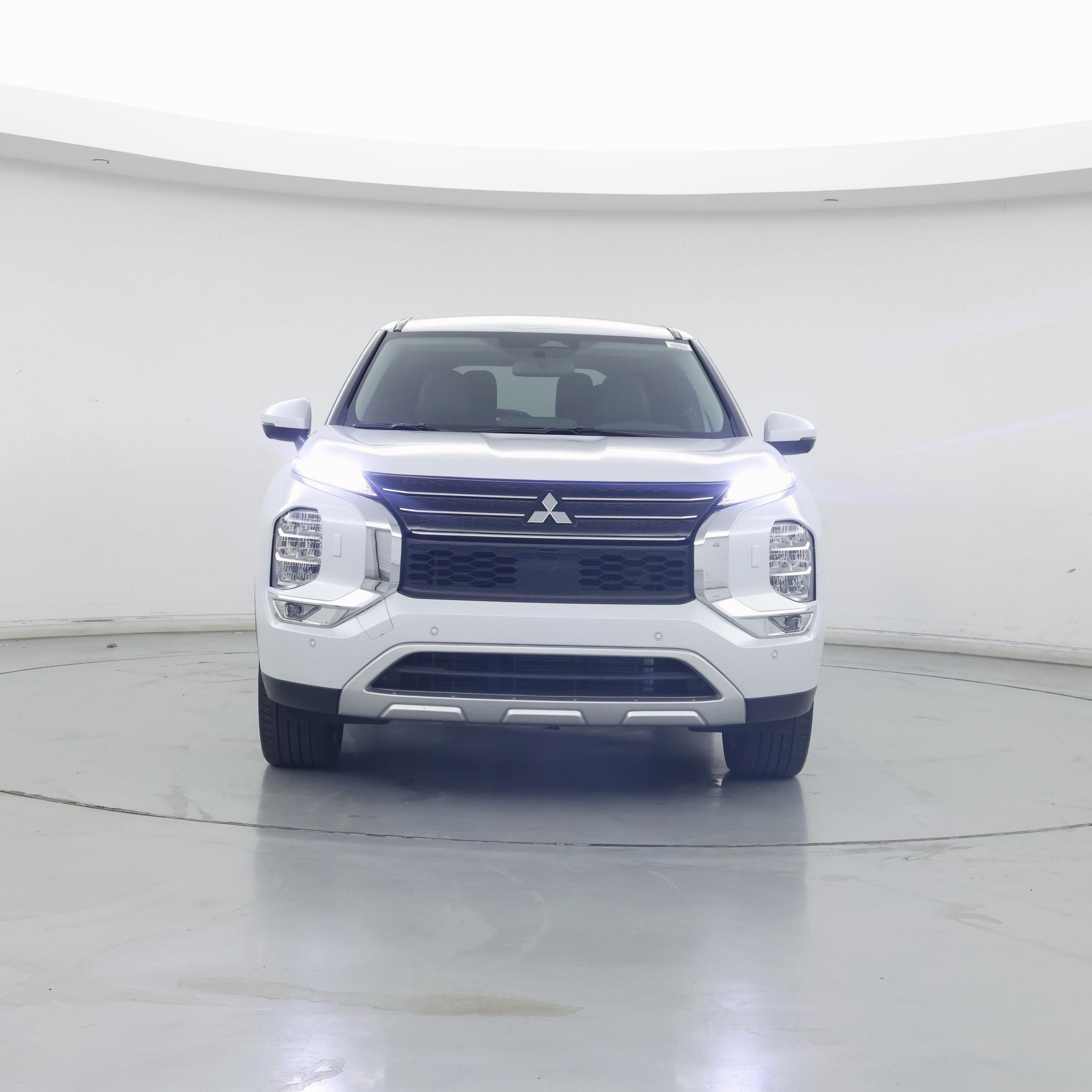 Thumbnail: 2024 Mitsubishi Outlander - 5