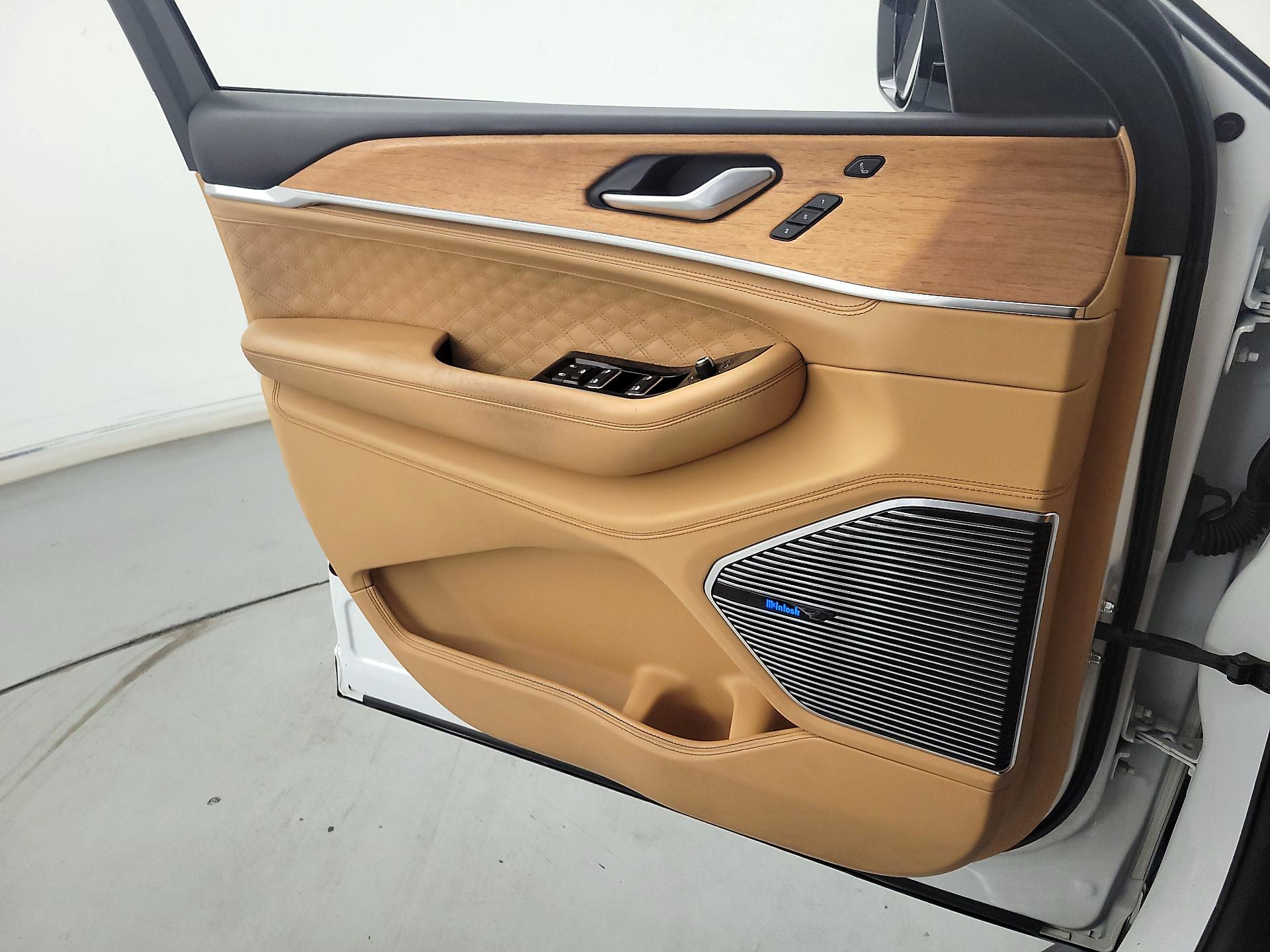 Thumbnail: 2022 Jeep Grand Cherokee - 12