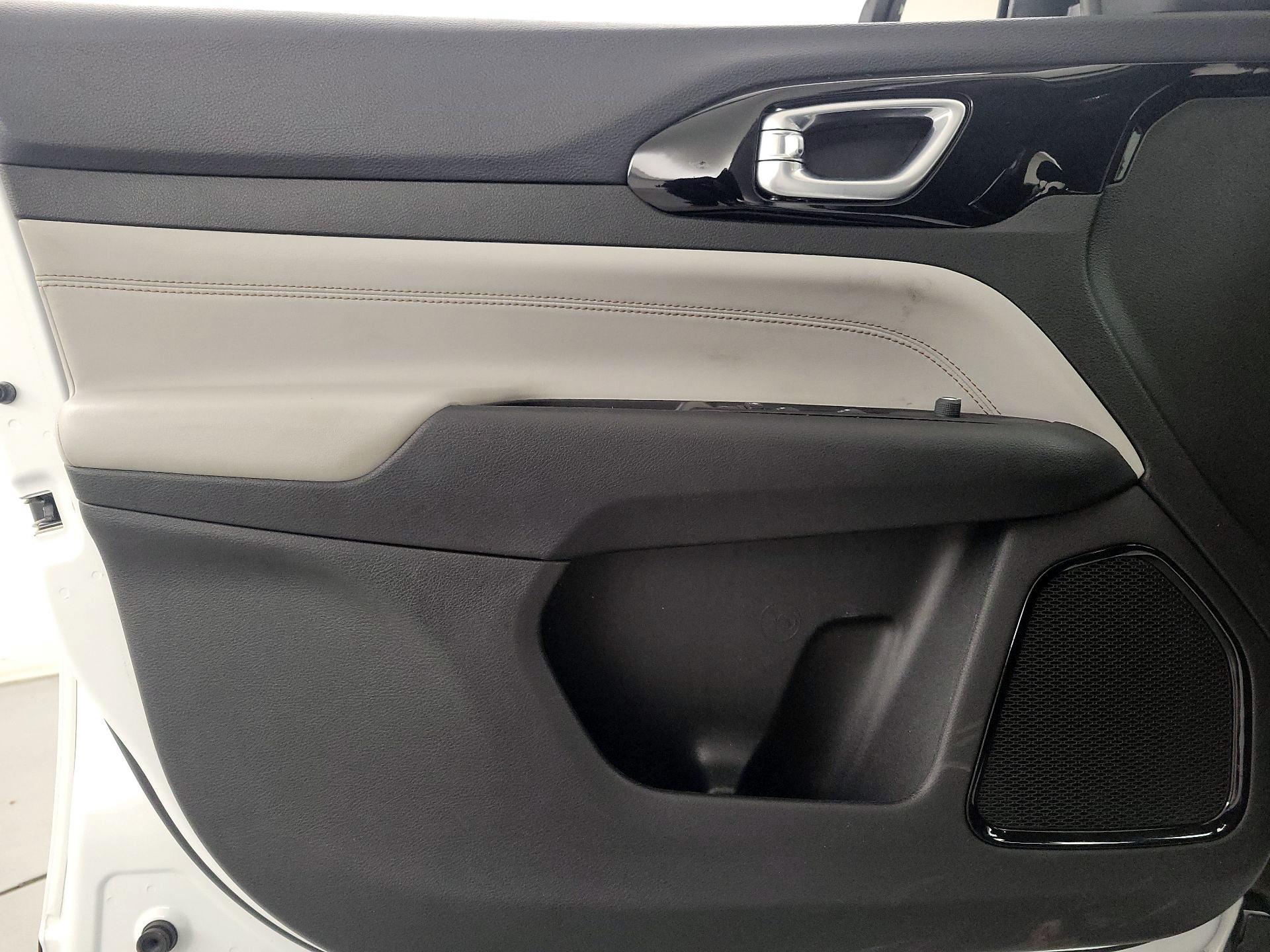 Thumbnail: 2022 Jeep Compass - 12