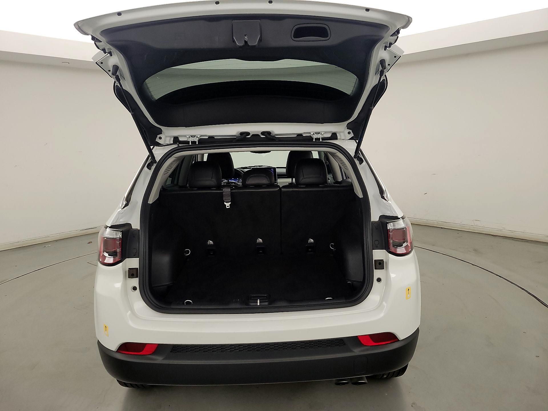 Thumbnail: 2022 Jeep Compass - 20