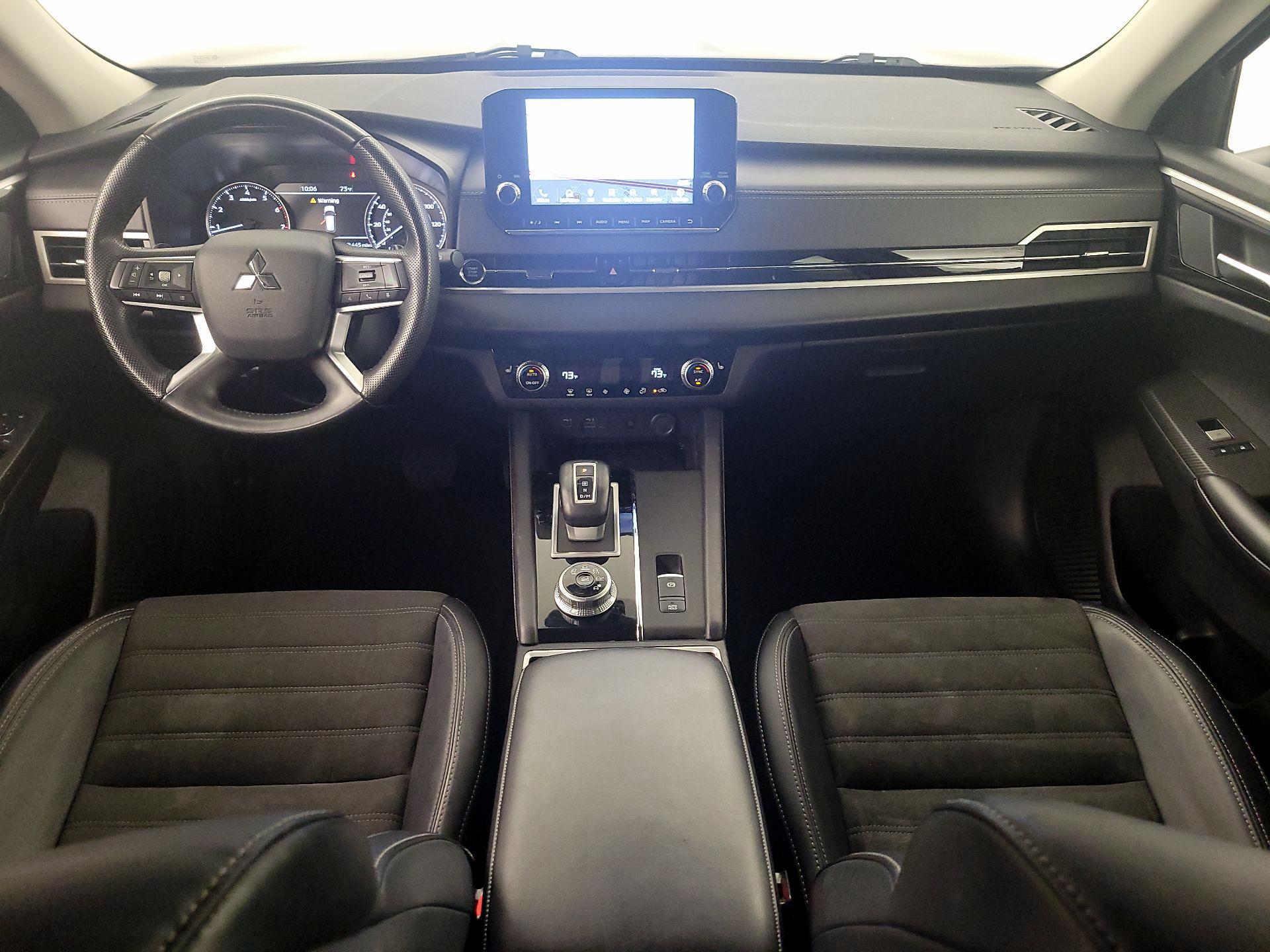 Thumbnail: 2024 Mitsubishi Outlander - 9