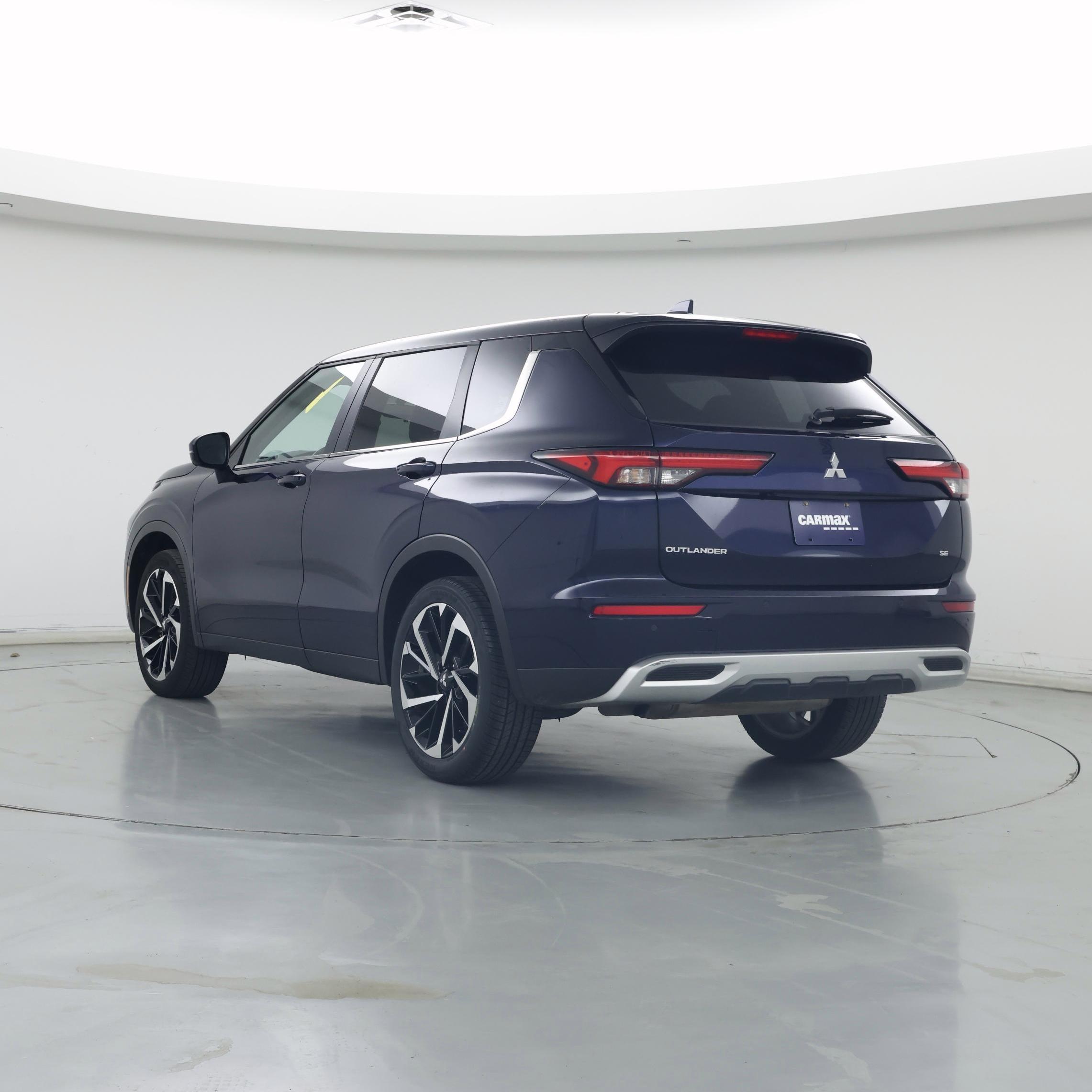 Thumbnail: 2024 Mitsubishi Outlander - 2