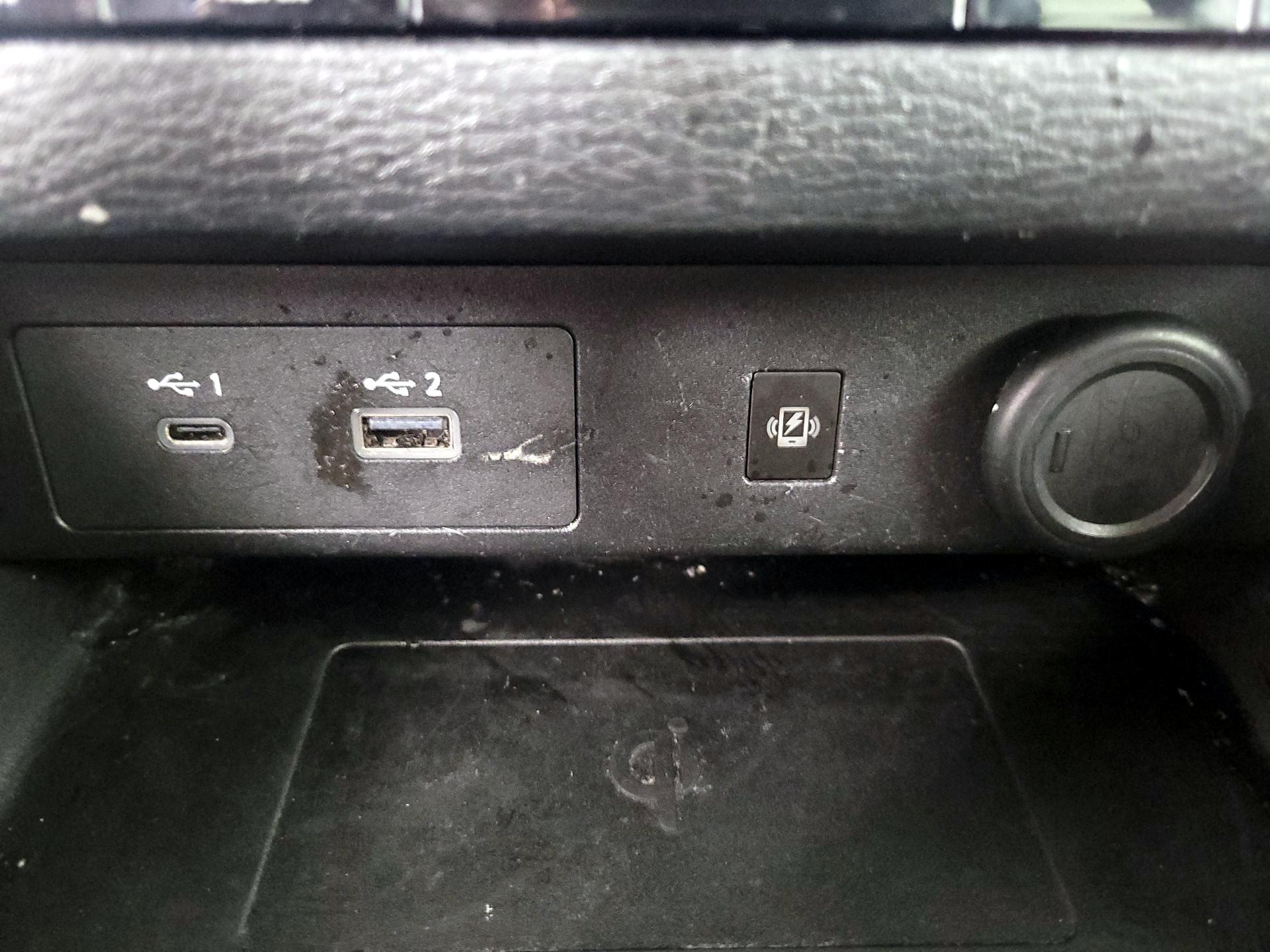 Thumbnail: 2024 Mitsubishi Outlander - 19