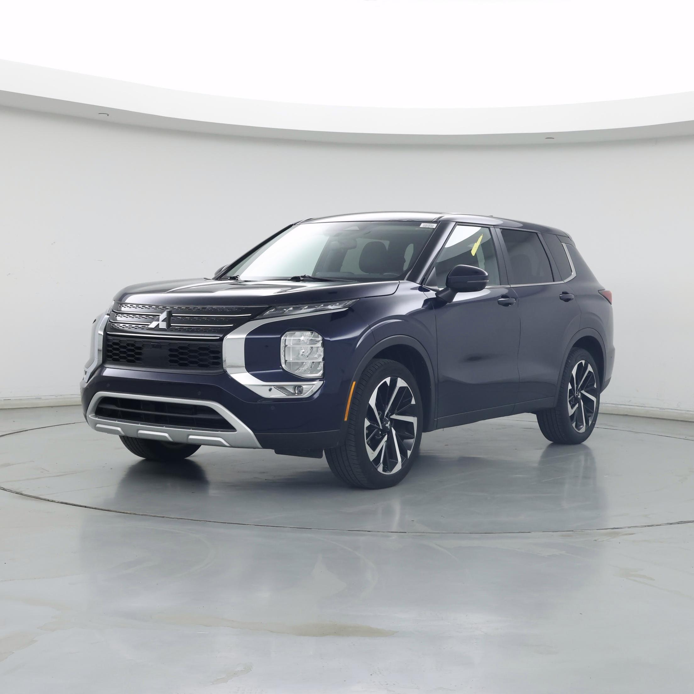 Thumbnail: 2024 Mitsubishi Outlander - 4