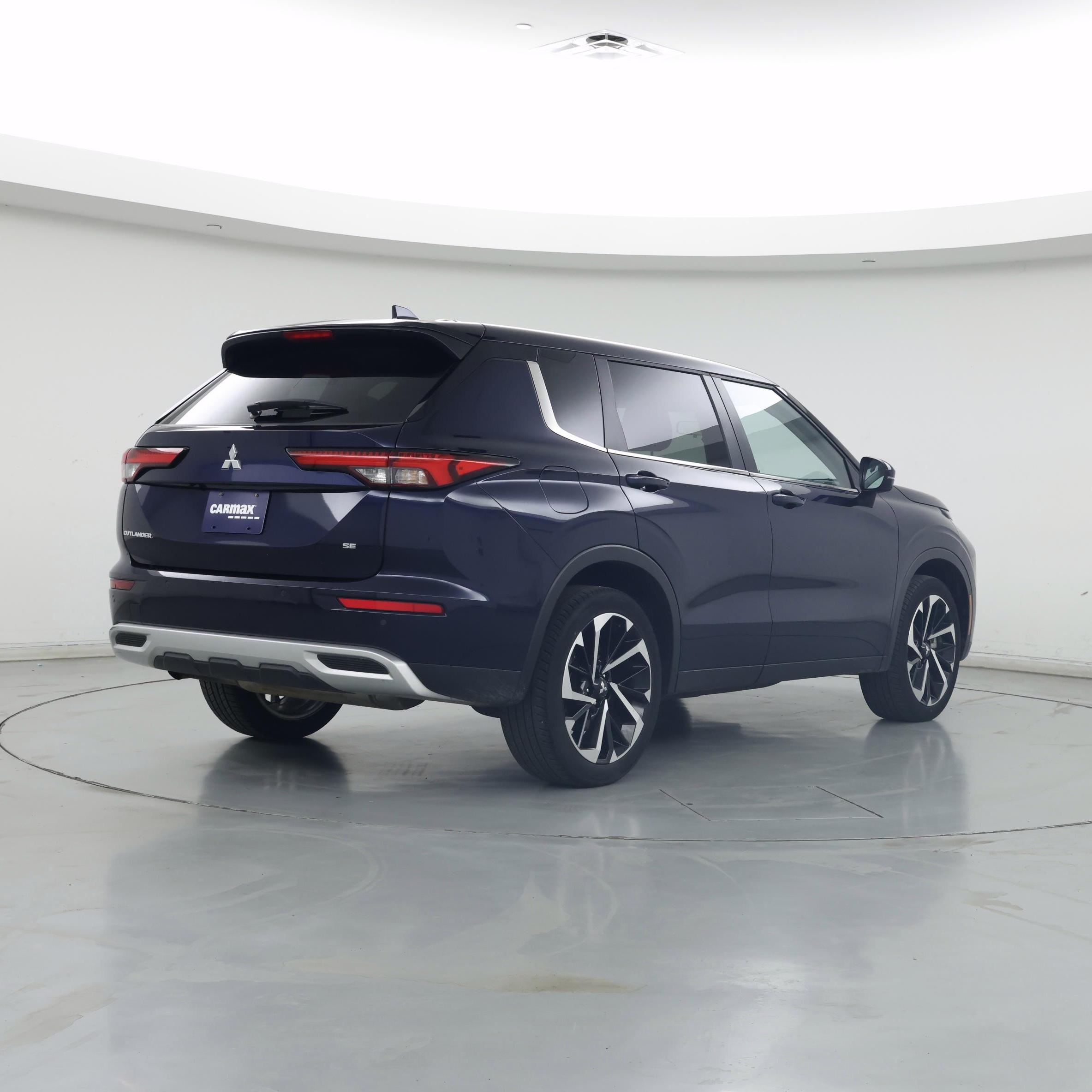 Thumbnail: 2024 Mitsubishi Outlander - 8