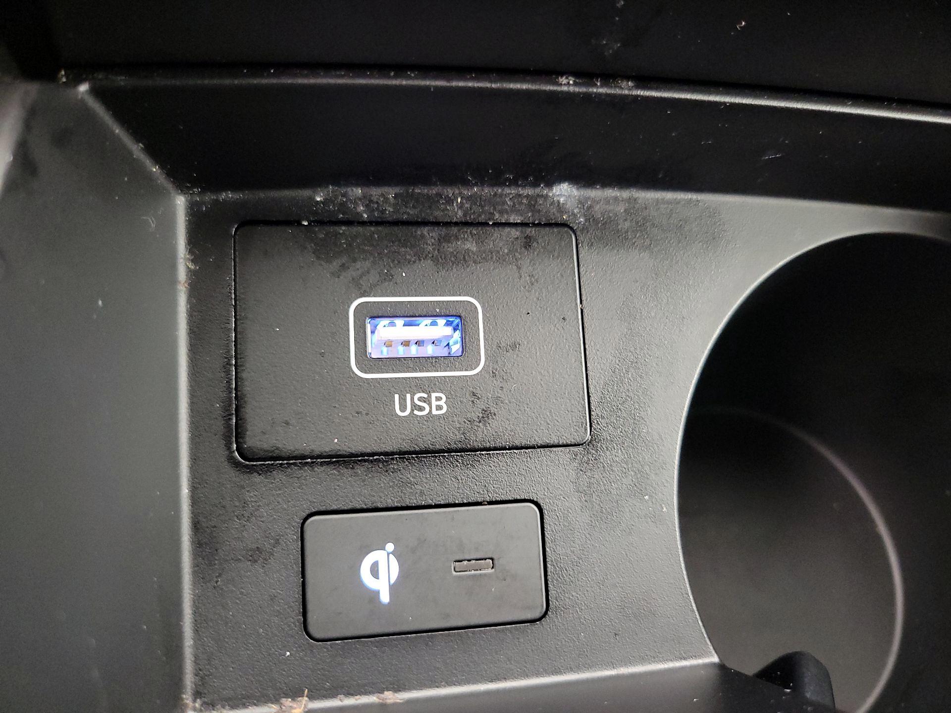 Thumbnail: 2022 Hyundai Santa Fe - 18