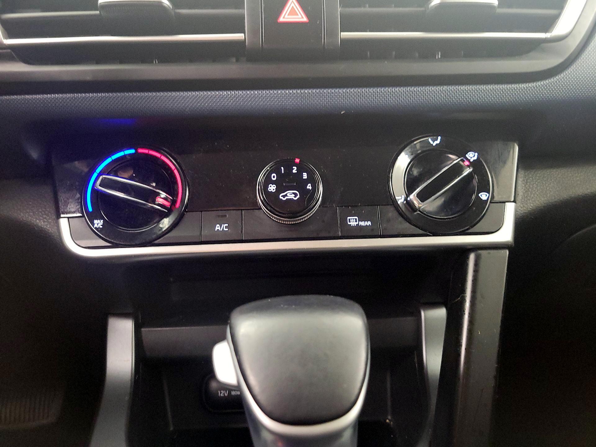 Thumbnail: 2021 Kia Seltos - 16