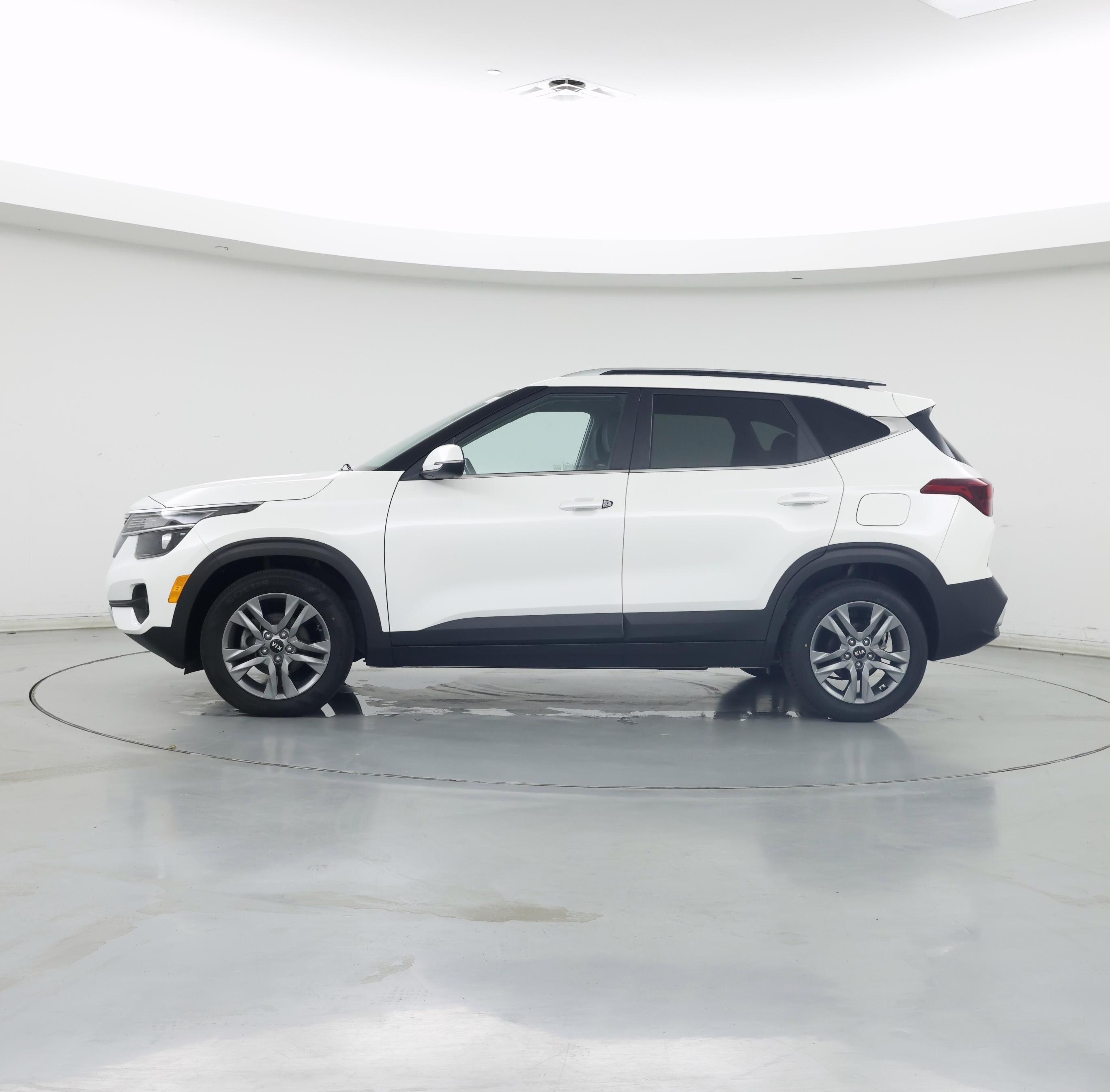 Thumbnail: 2021 Kia Seltos - 3