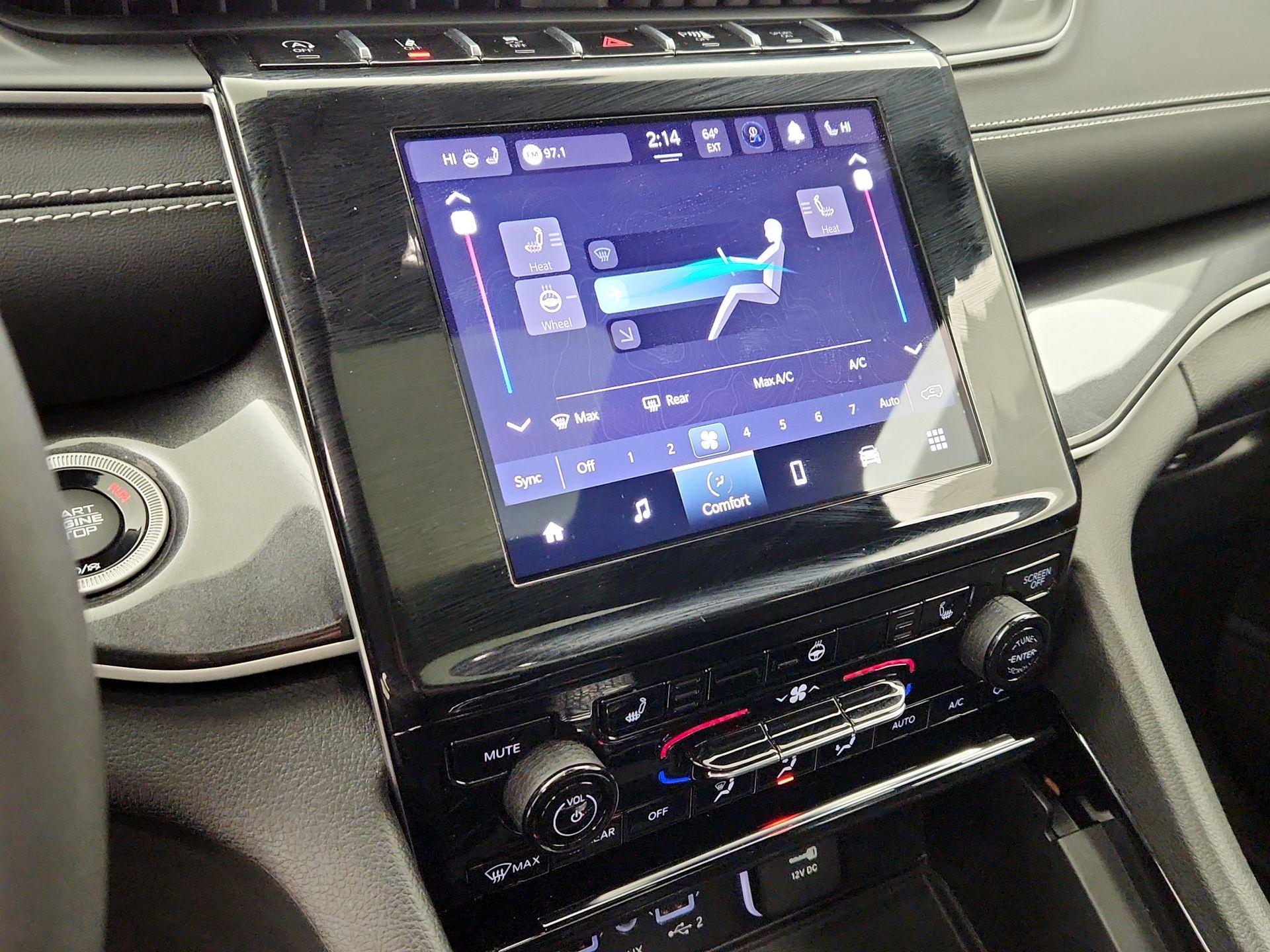 Thumbnail: 2023 Jeep Grand Cherokee - 16