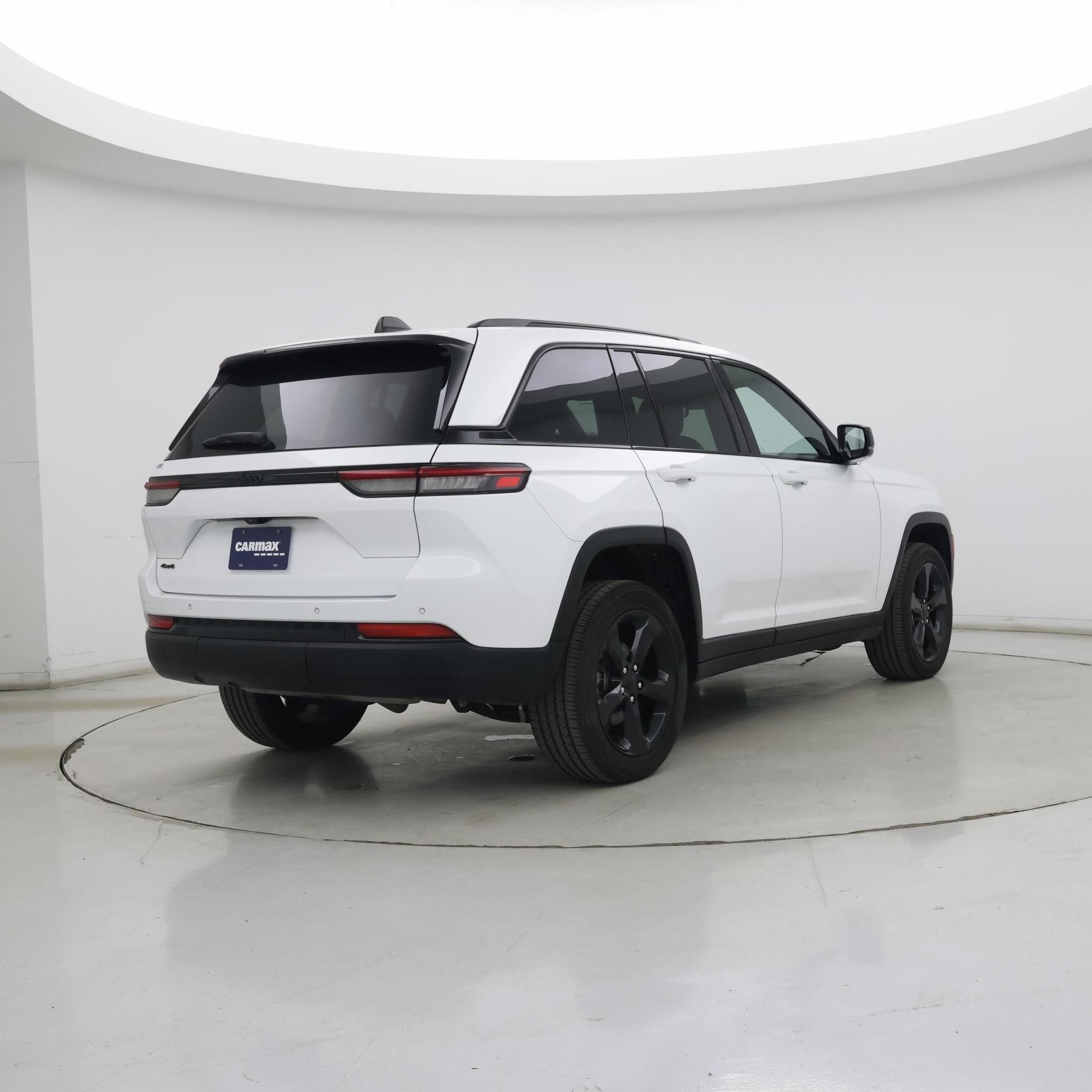 Thumbnail: 2023 Jeep Grand Cherokee - 8