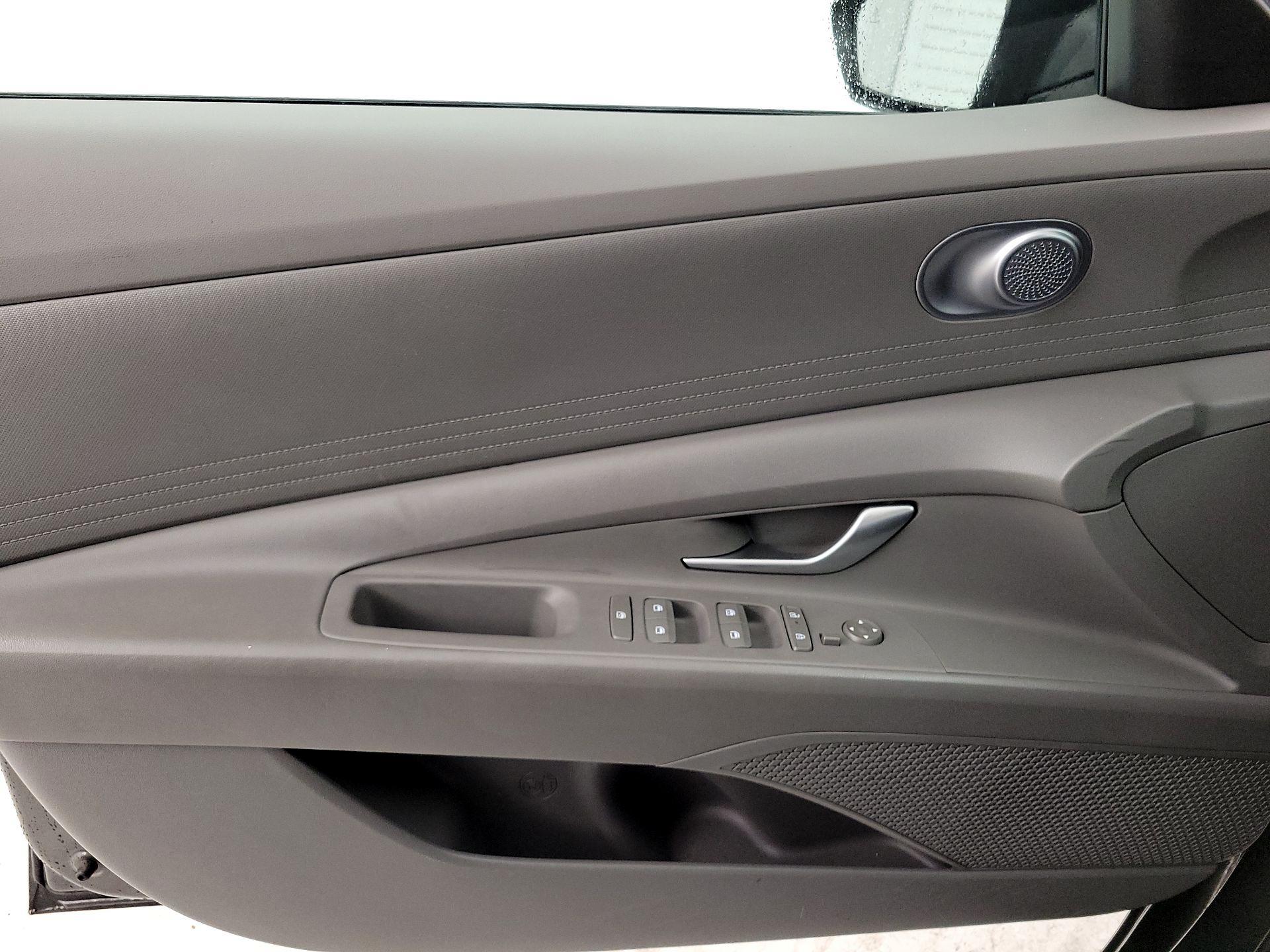 Thumbnail: 2024 Hyundai Elantra - 12