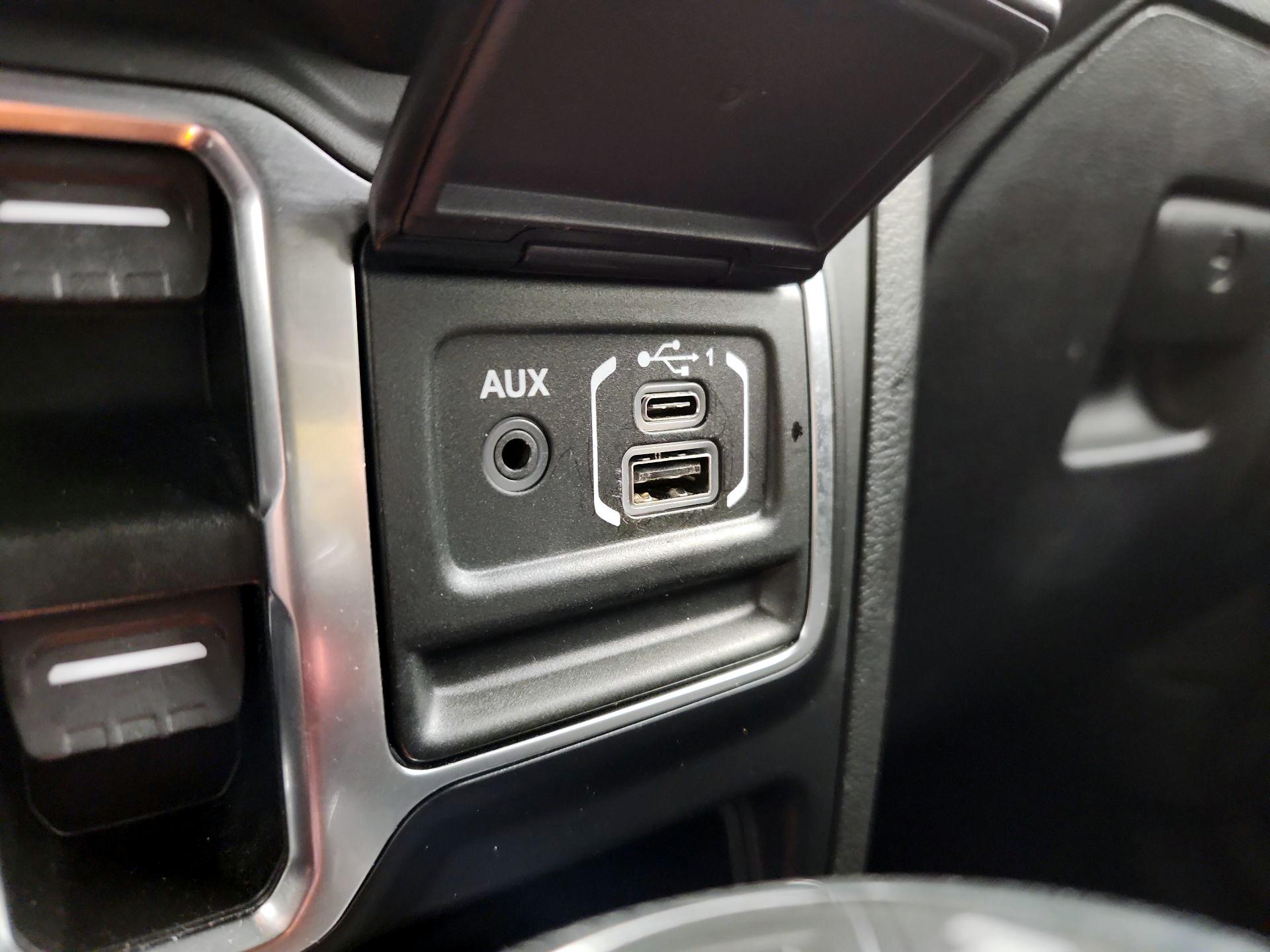 Thumbnail: 2023 Jeep Wrangler - 19