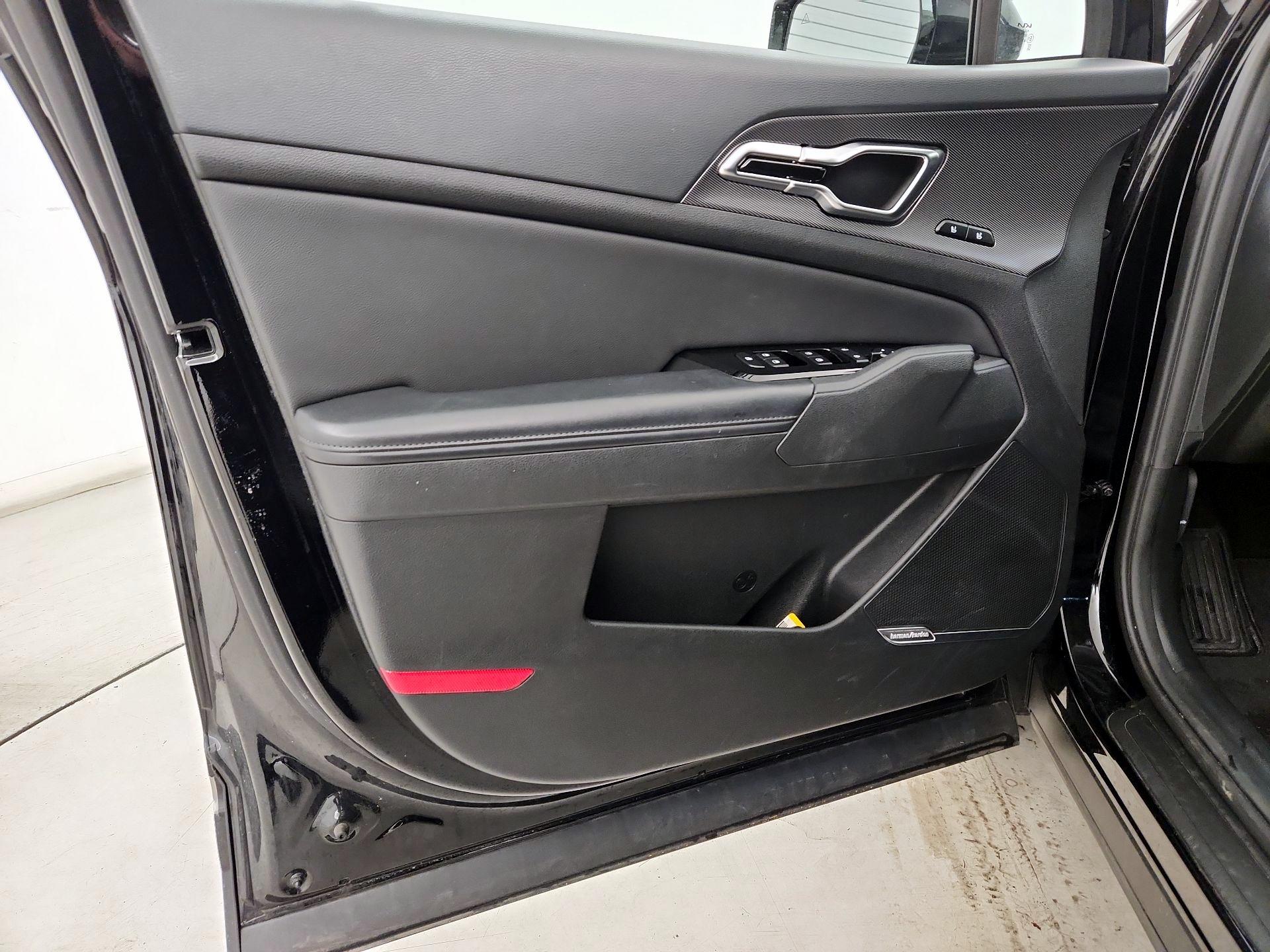 Thumbnail: 2023 Kia Sportage - 12