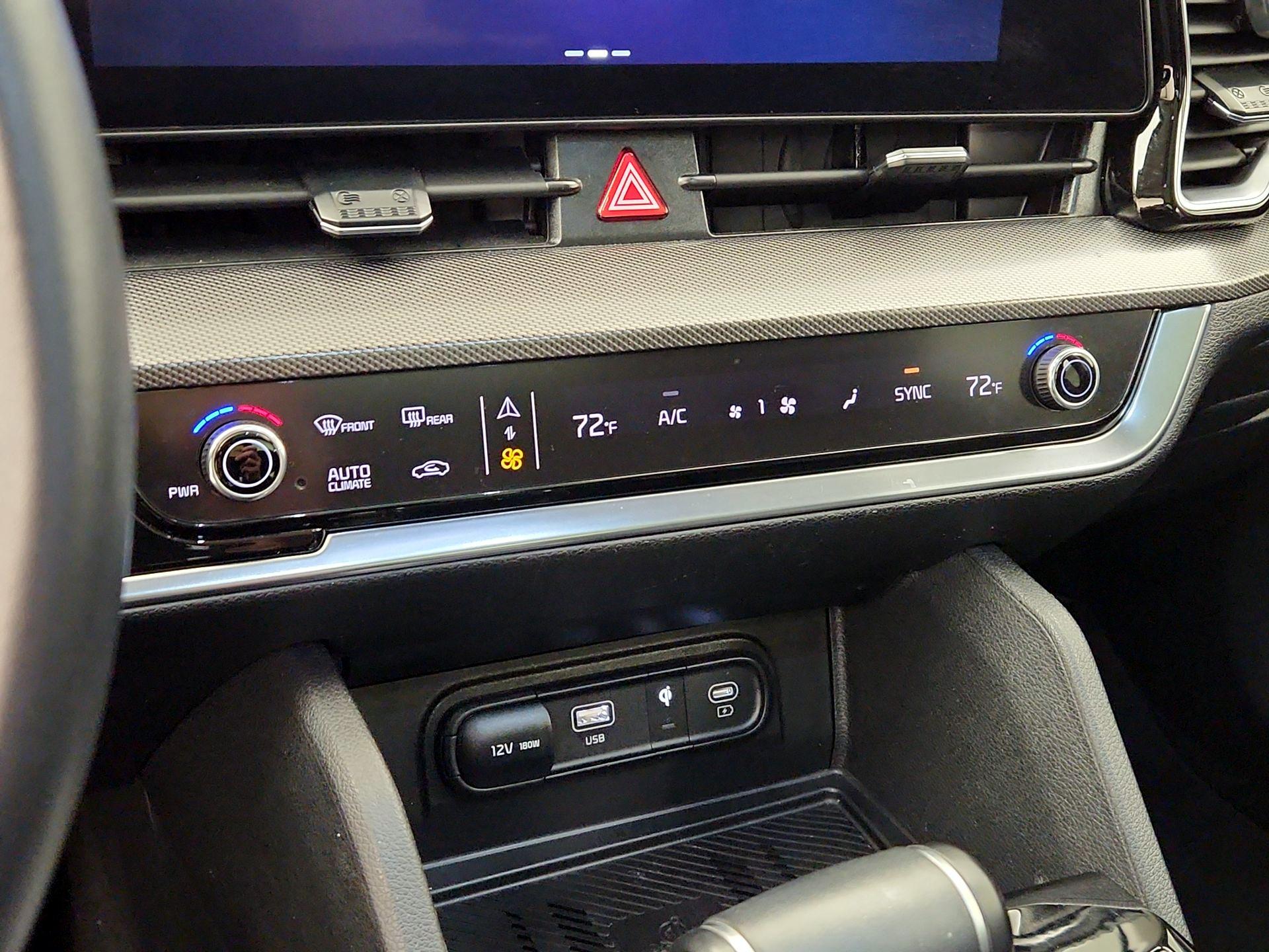 Thumbnail: 2023 Kia Sportage - 17