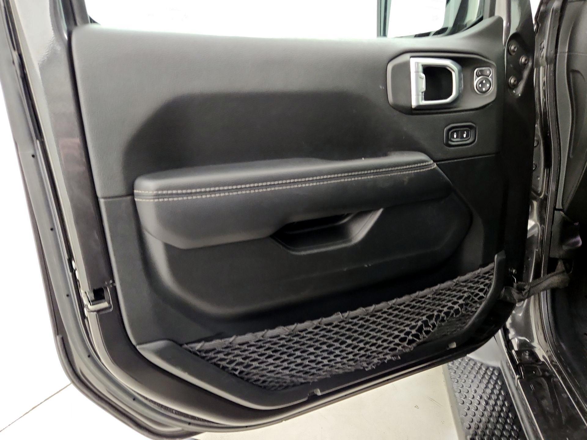 Thumbnail: 2022 Jeep Wrangler - 12