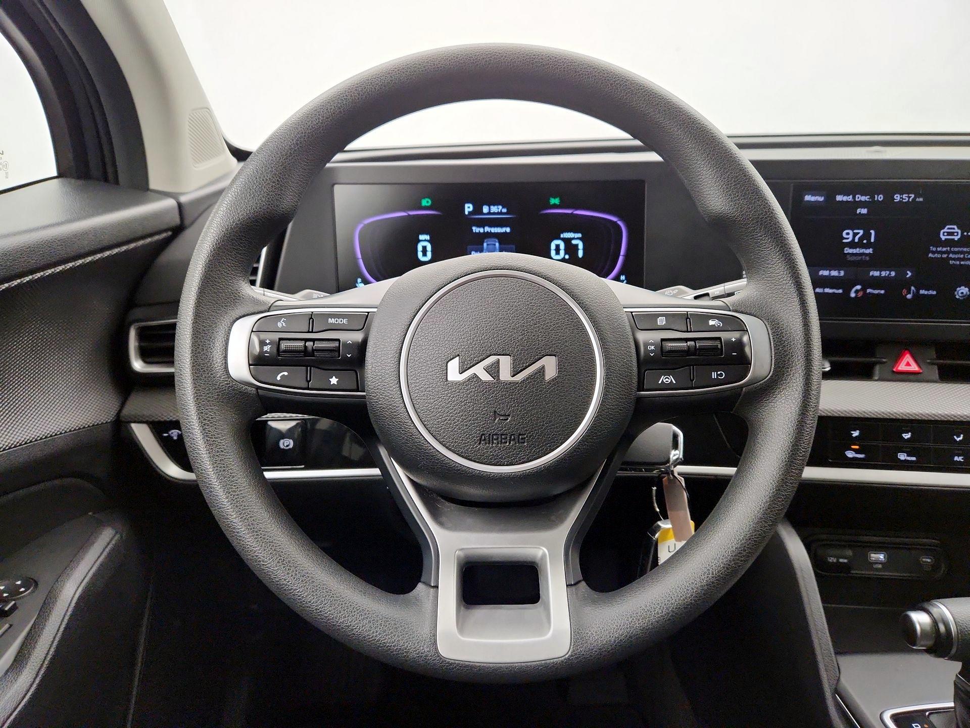 Thumbnail: 2023 Kia Sportage - 10