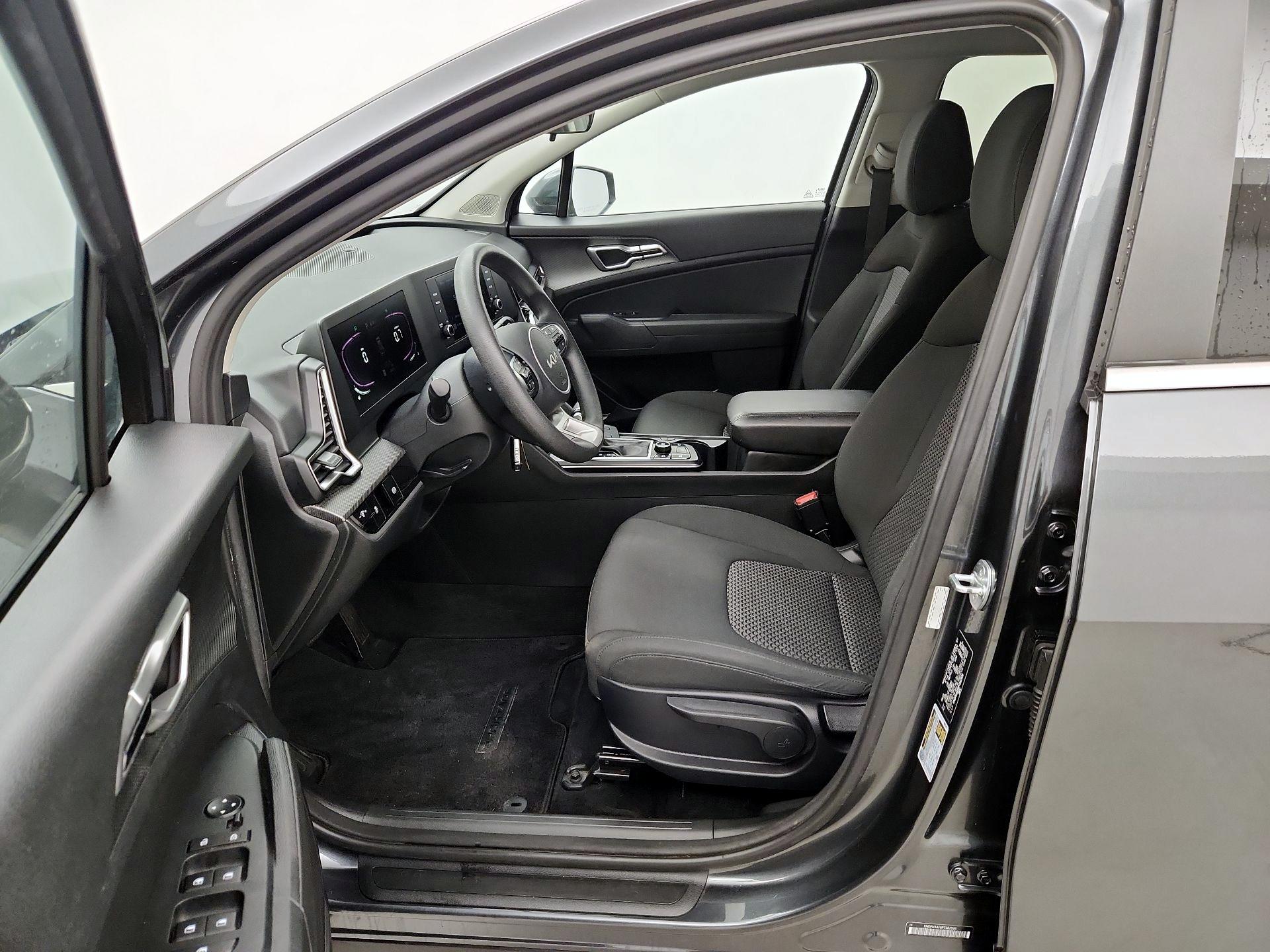 Thumbnail: 2023 Kia Sportage - 11