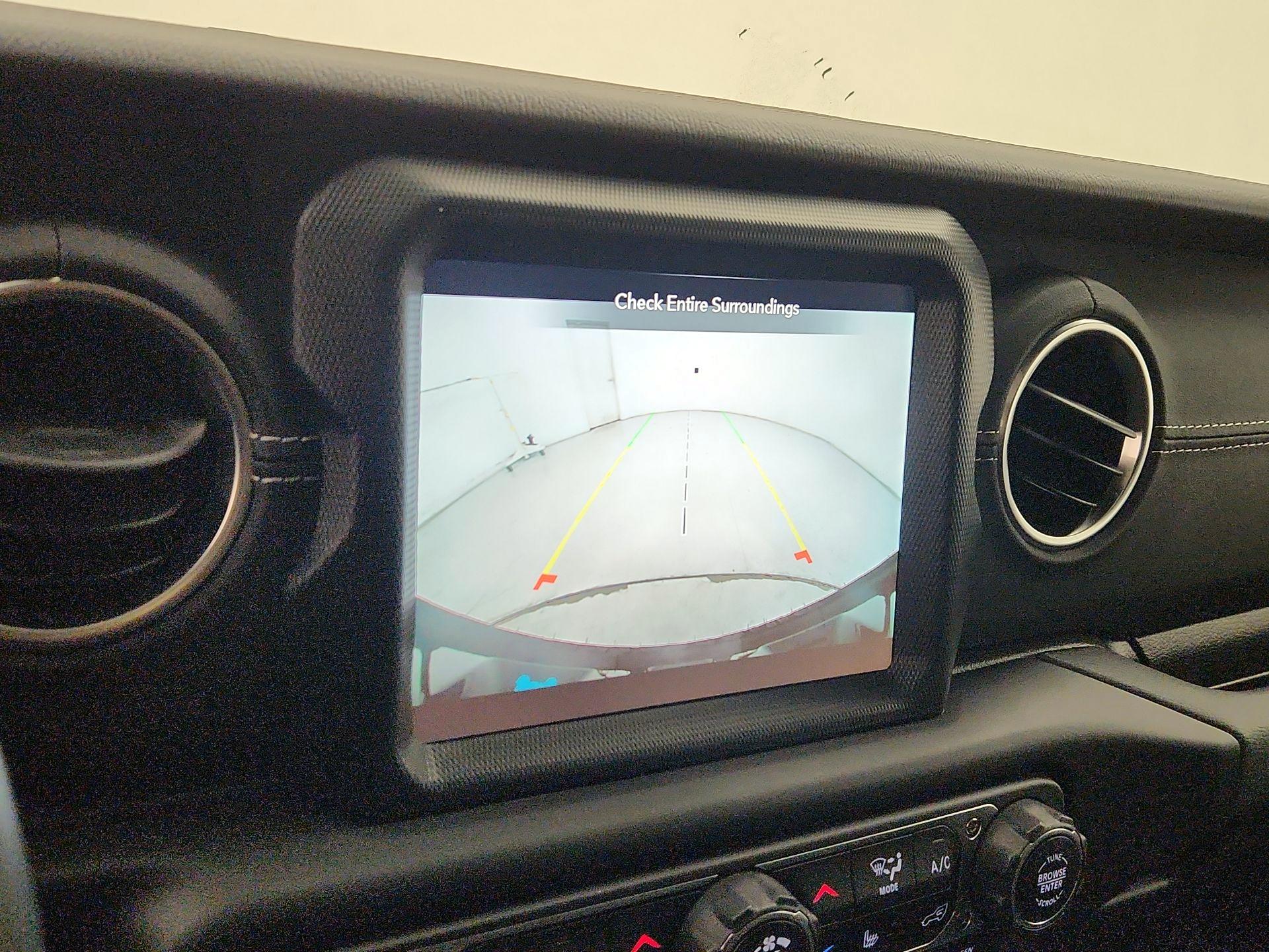 Thumbnail: 2022 Jeep Wrangler - 15