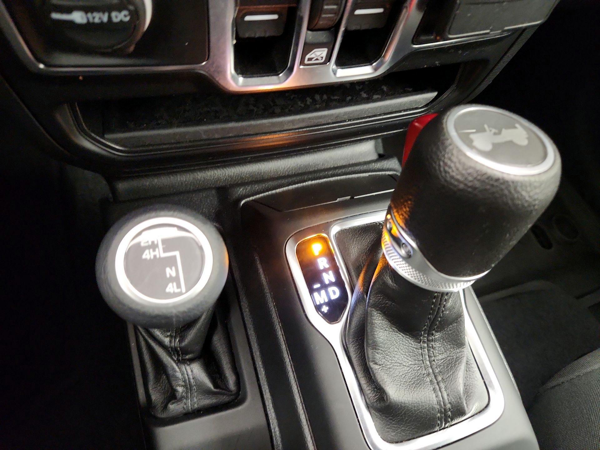 Thumbnail: 2022 Jeep Wrangler - 18