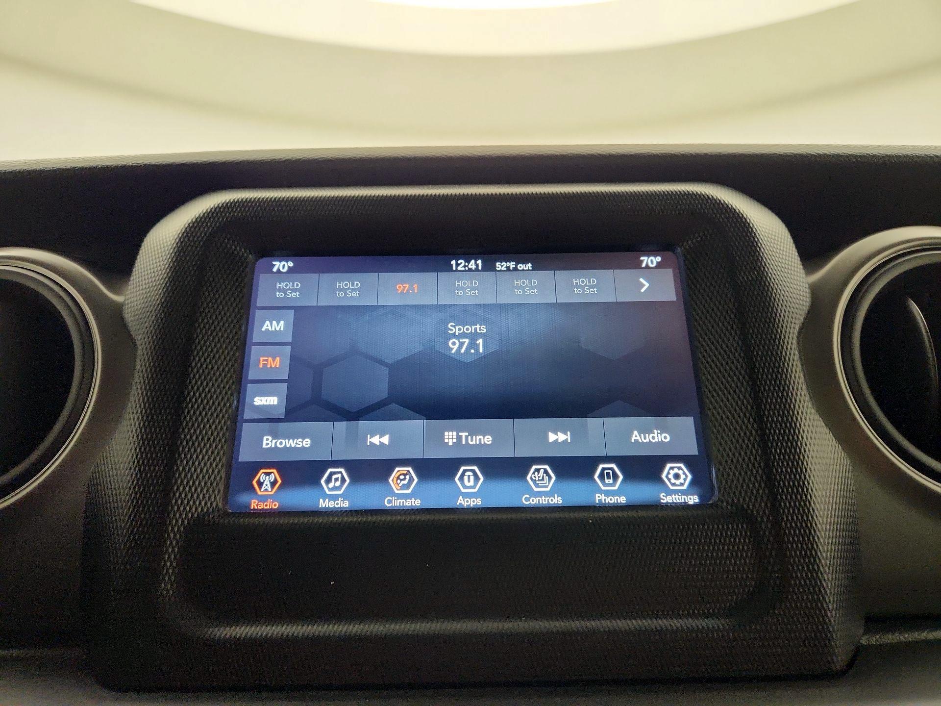 Thumbnail: 2021 Jeep Wrangler - 15