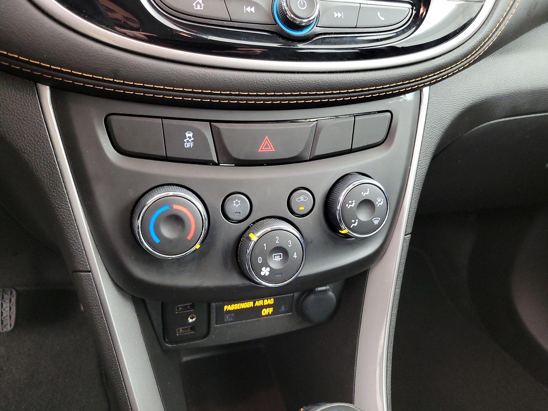 Thumbnail: 2020 Chevrolet Trax - 16