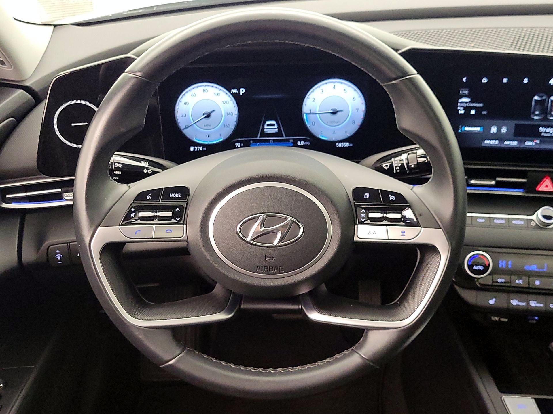 Thumbnail: 2022 Hyundai Elantra - 10