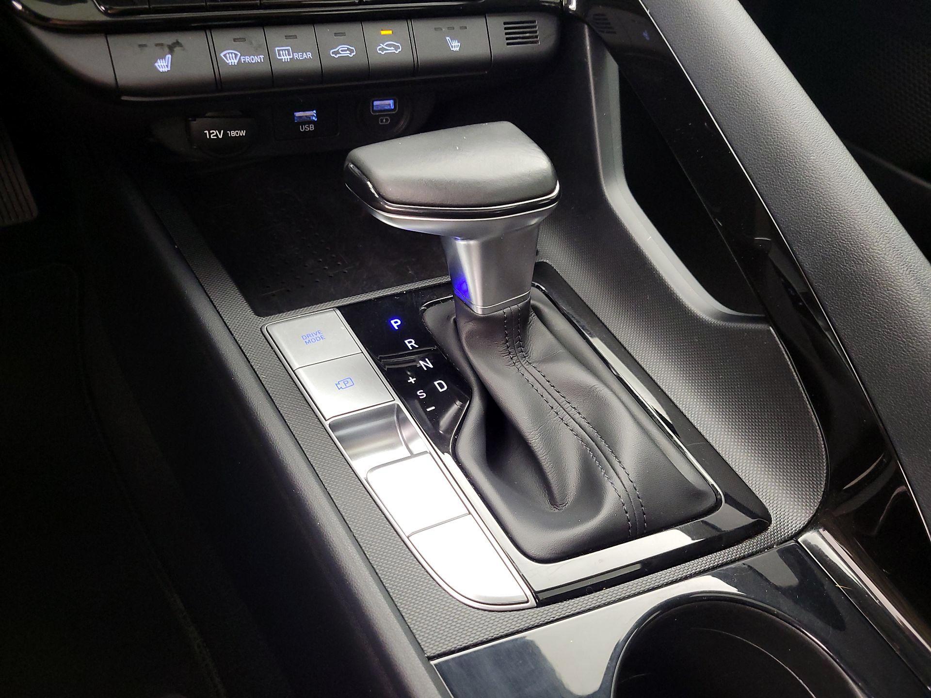 Thumbnail: 2022 Hyundai Elantra - 18