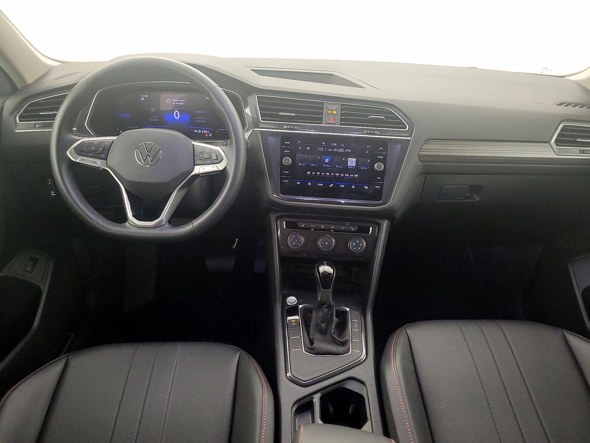 Thumbnail: 2024 Volkswagen Tiguan - 9