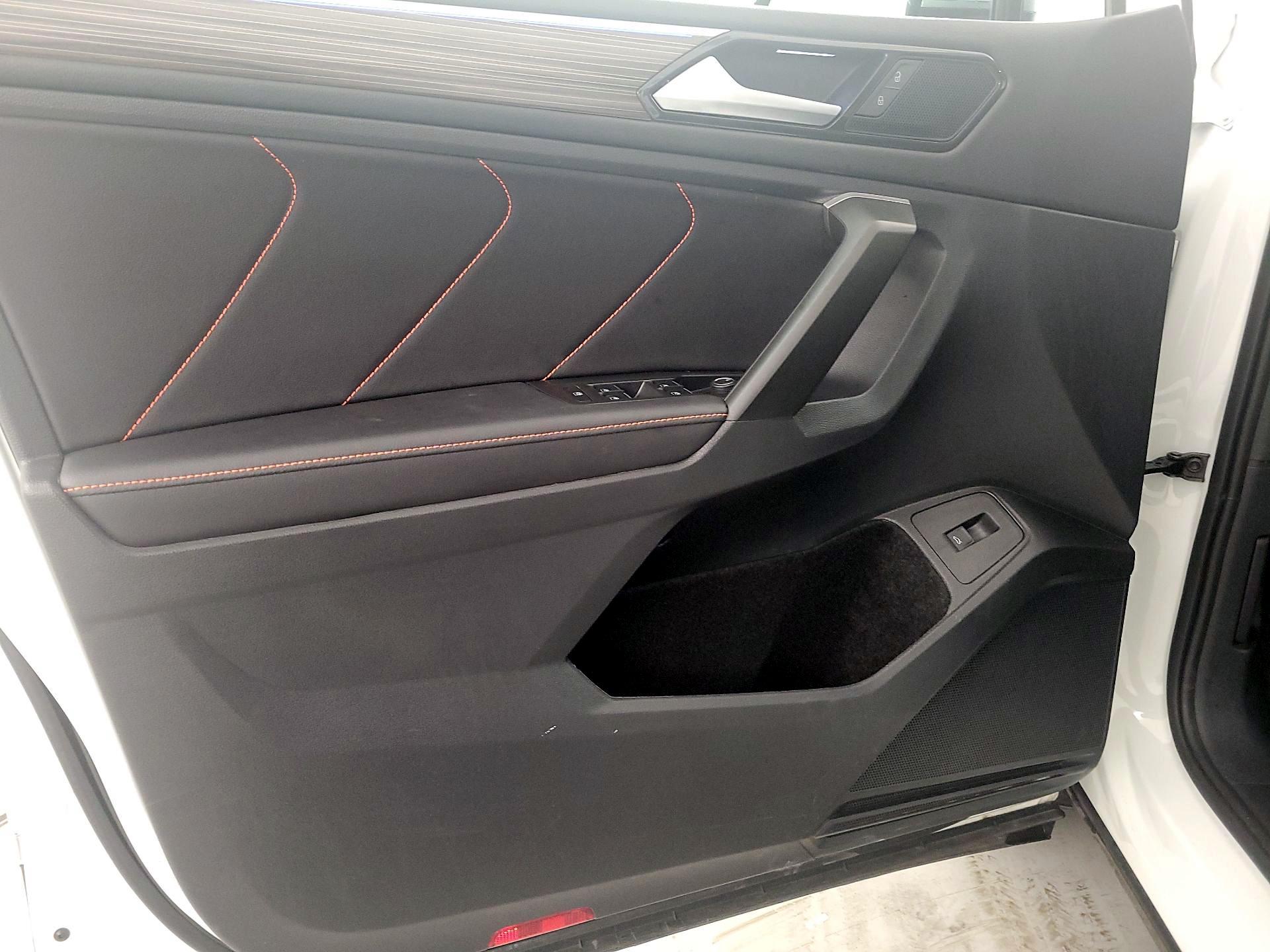 Thumbnail: 2024 Volkswagen Tiguan - 12