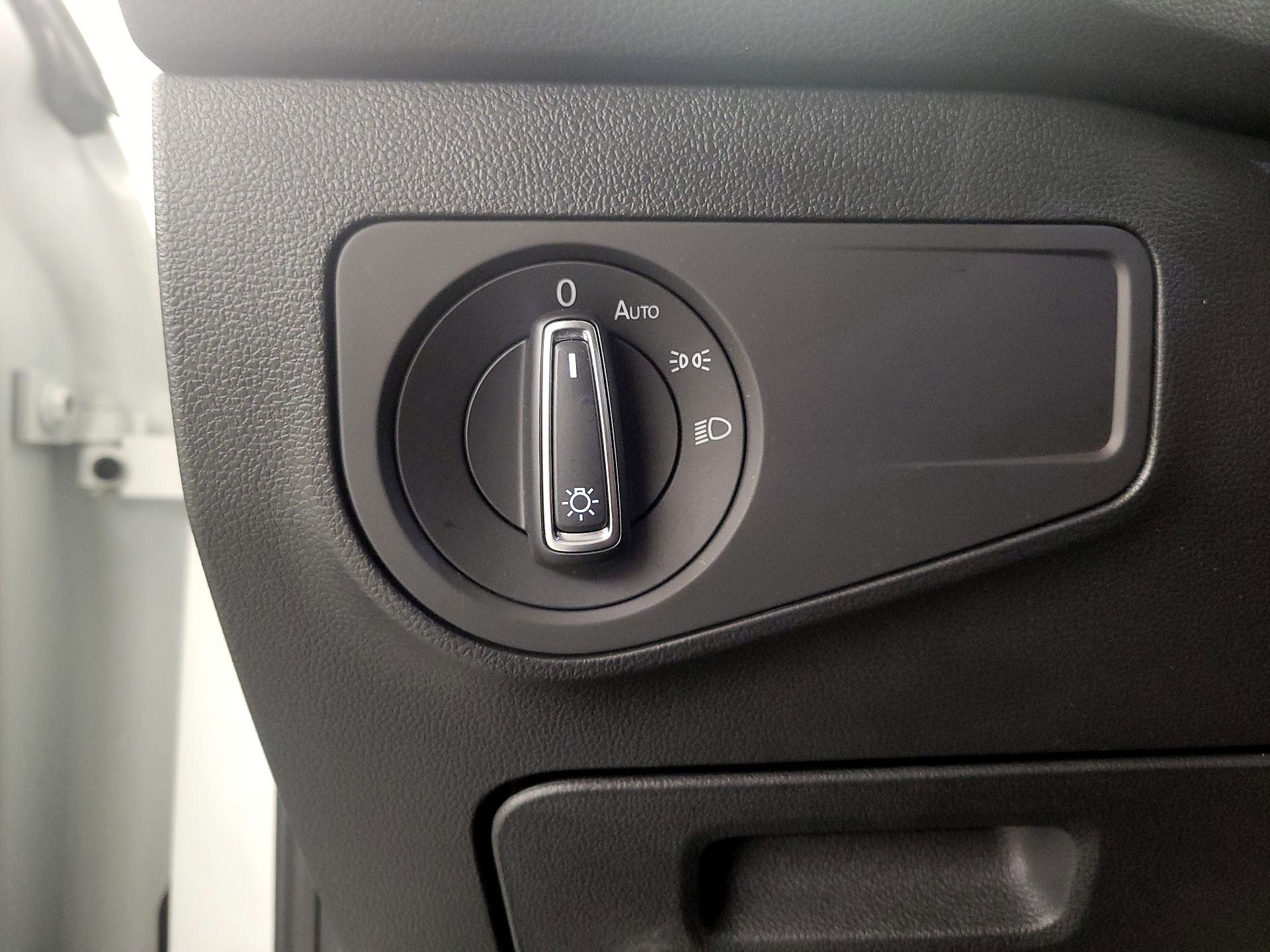 Thumbnail: 2024 Volkswagen Tiguan - 13