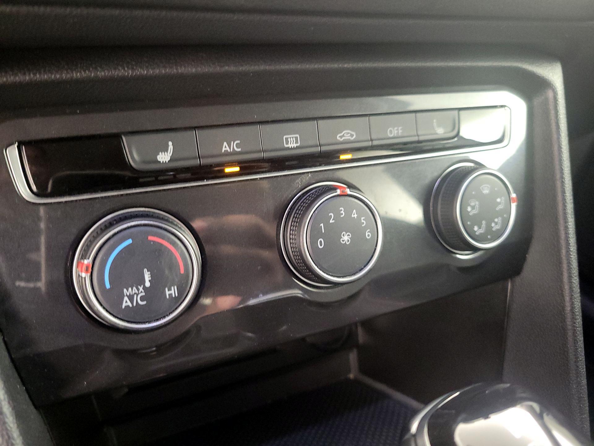 Thumbnail: 2024 Volkswagen Tiguan - 16