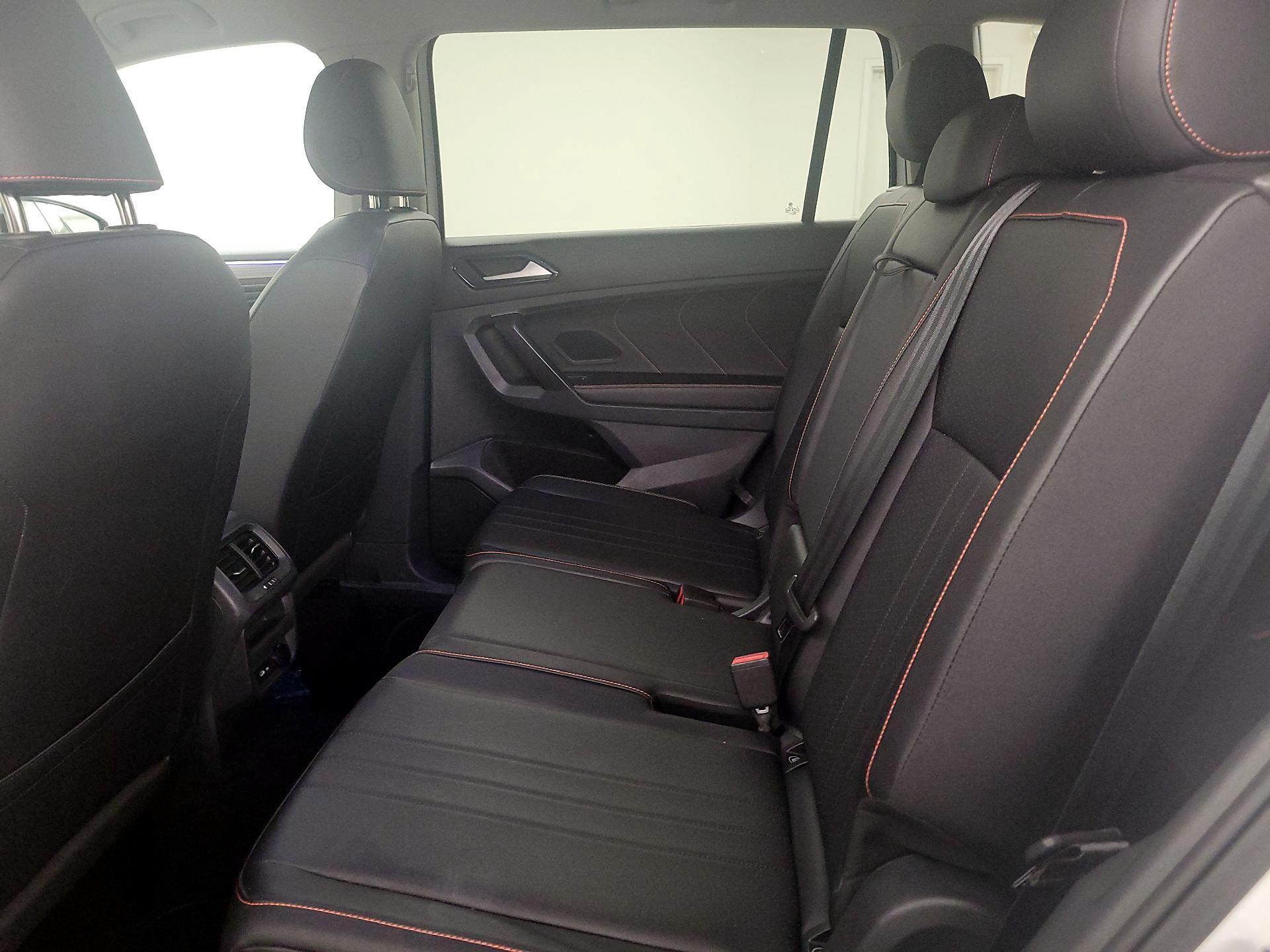 Thumbnail: 2024 Volkswagen Tiguan - 19